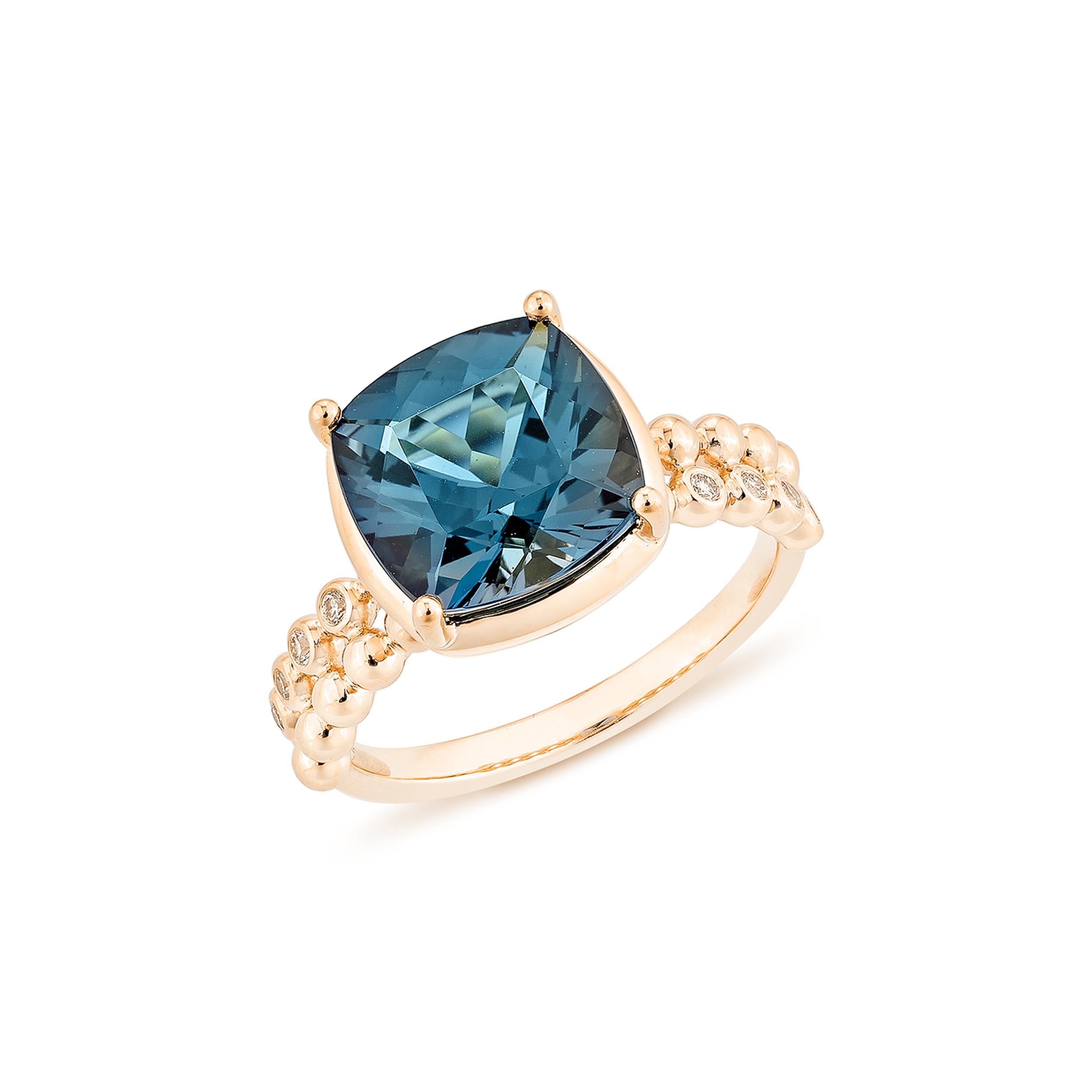 Sunita Nahata London Blauer Topas 5.14 Karat. Fancy Ring aus 14KRG mit Diamant. (Zeitgenössisch) im Angebot