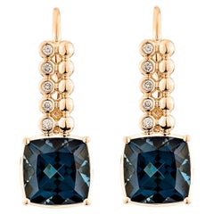 Sunita Nahata London Blue Topaze 5.35 carat Boucle d'oreille pendante en 14KRG avec diamant.