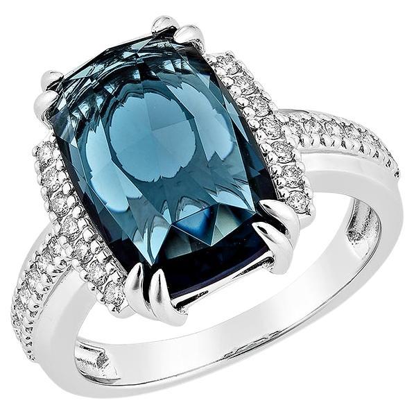 Sunita Nahata London Blauer Topas 5.47 Karat. Fancy Ring in 14KWG mit Diamant.