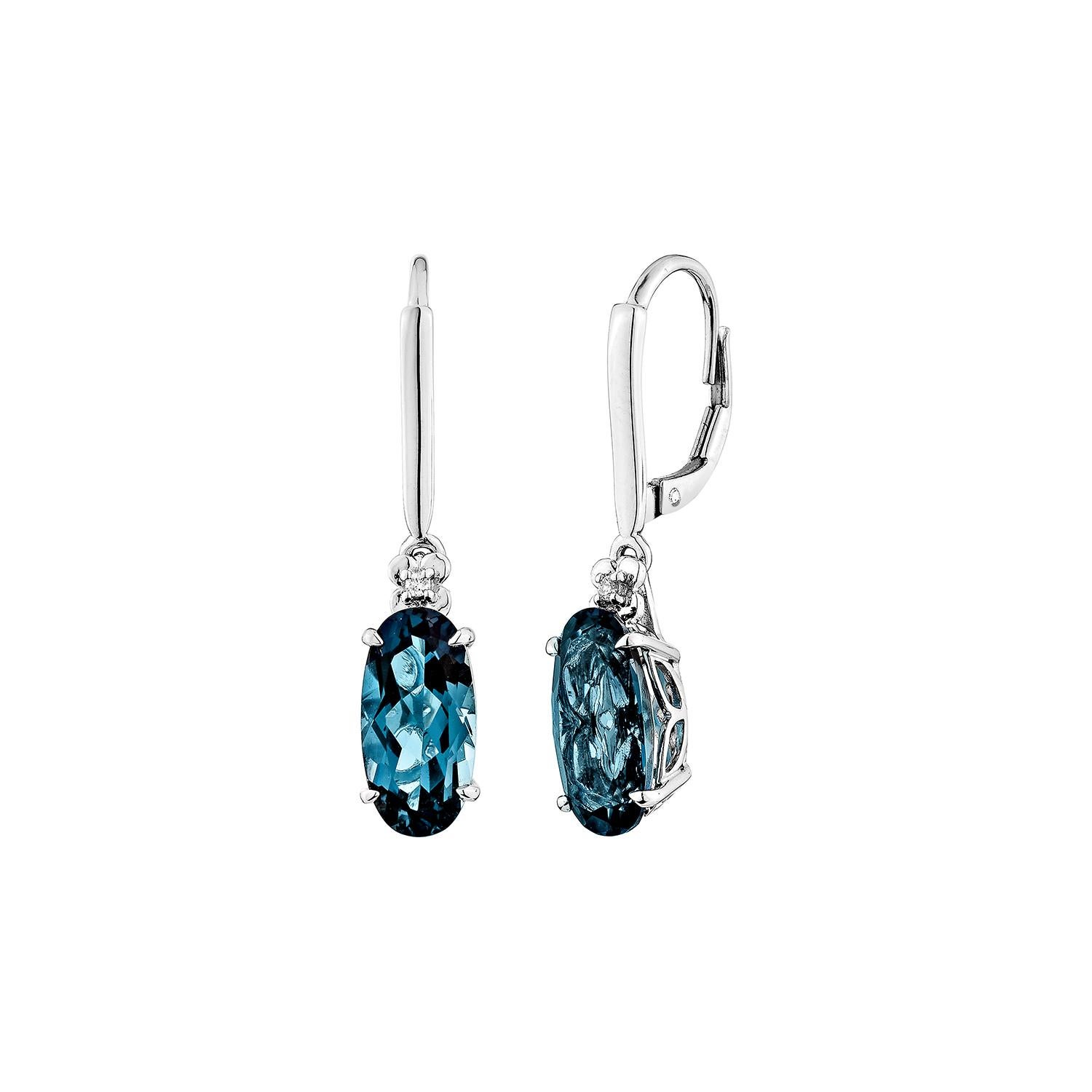 Sunita Nahata Topacio azul de Londres 5.63 ct. Pendientes de Gota en 14KWG con Diamante. Corte oval en venta