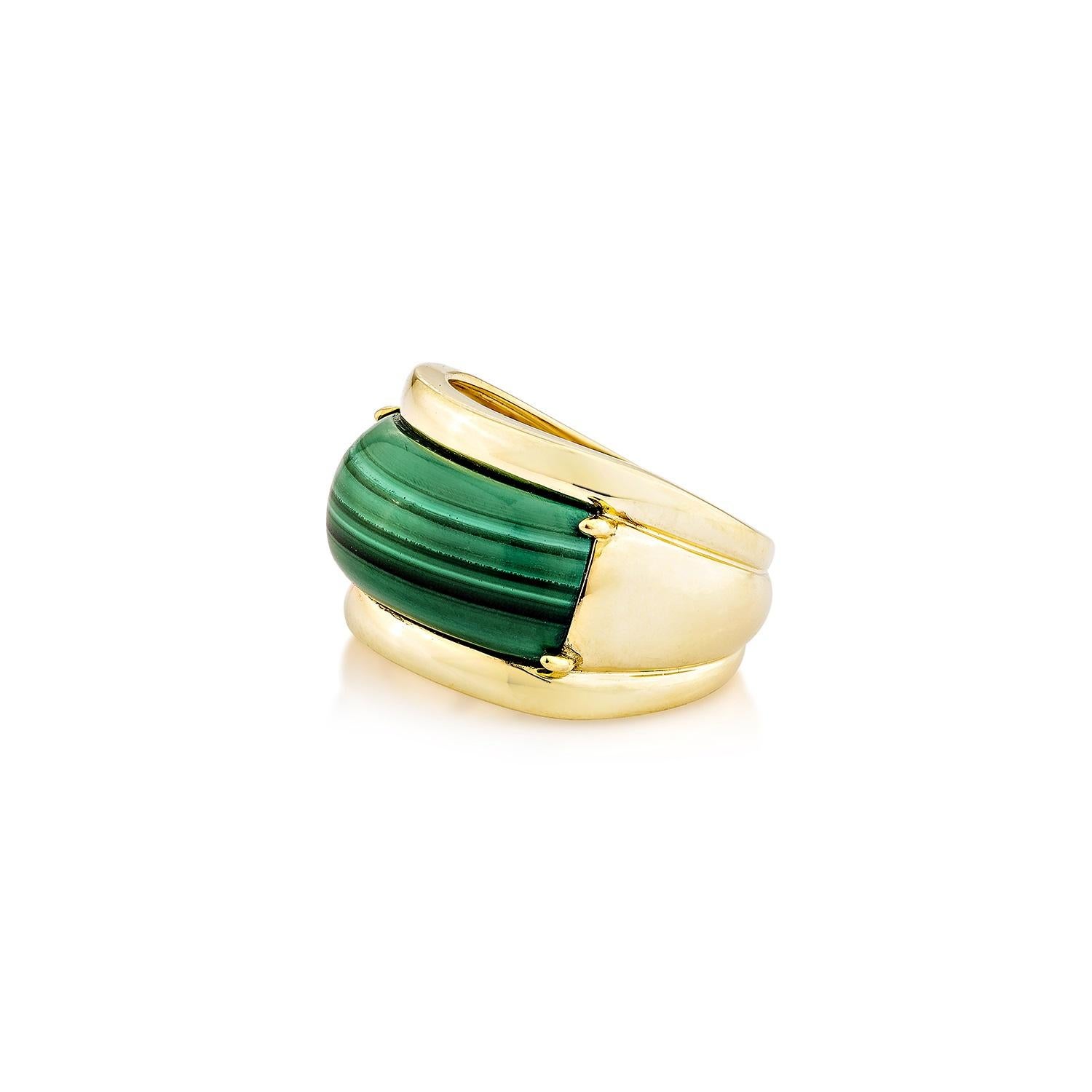 Sunita Nahata Malachit 10.74ct. Ausgefallener Ring in 18KYG. (Gemischter Schliff) im Angebot