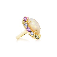Sunita Nahata Opal, verschiedene Saphire, 8,67 Karat. Fancy Ring aus 18KYG mit Diamant.