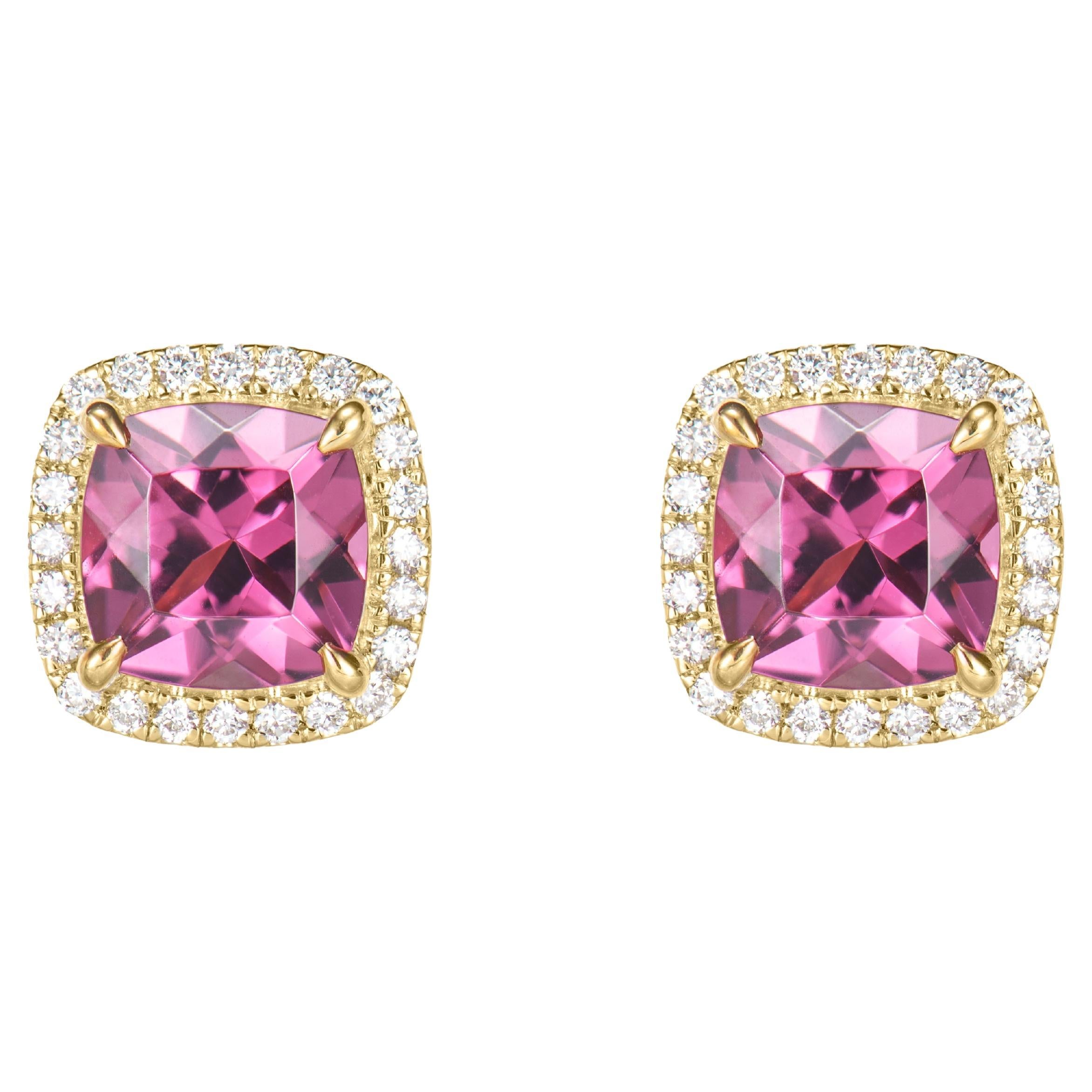 Sunita Nahata Rodolite 2.39ct. Orecchini a perno in 18KYG con diamante bianco.