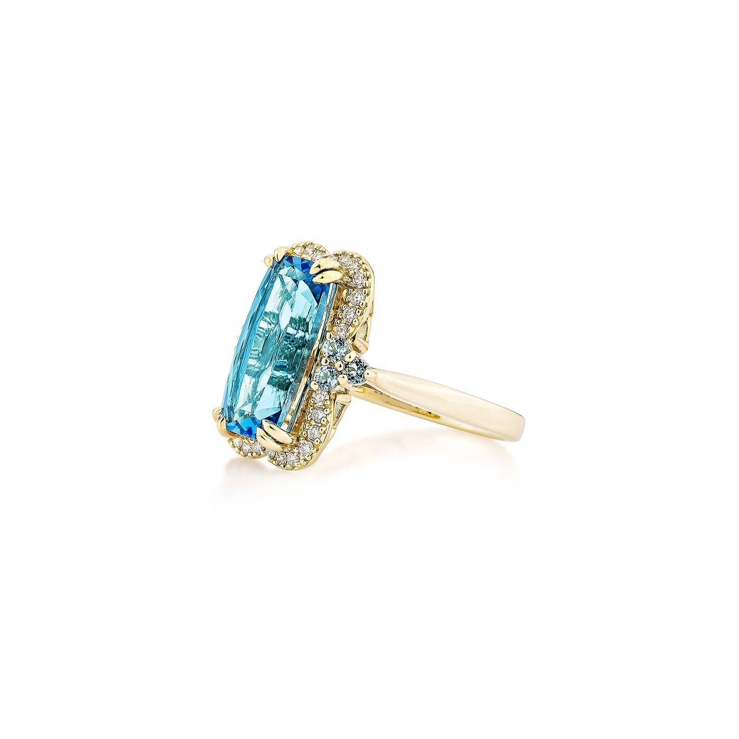 Sunita Nahata Schweizer Blautopas 4.79 Karat. Fancy Ring in 14KYG mit Diamant. (Kissenschliff) im Angebot