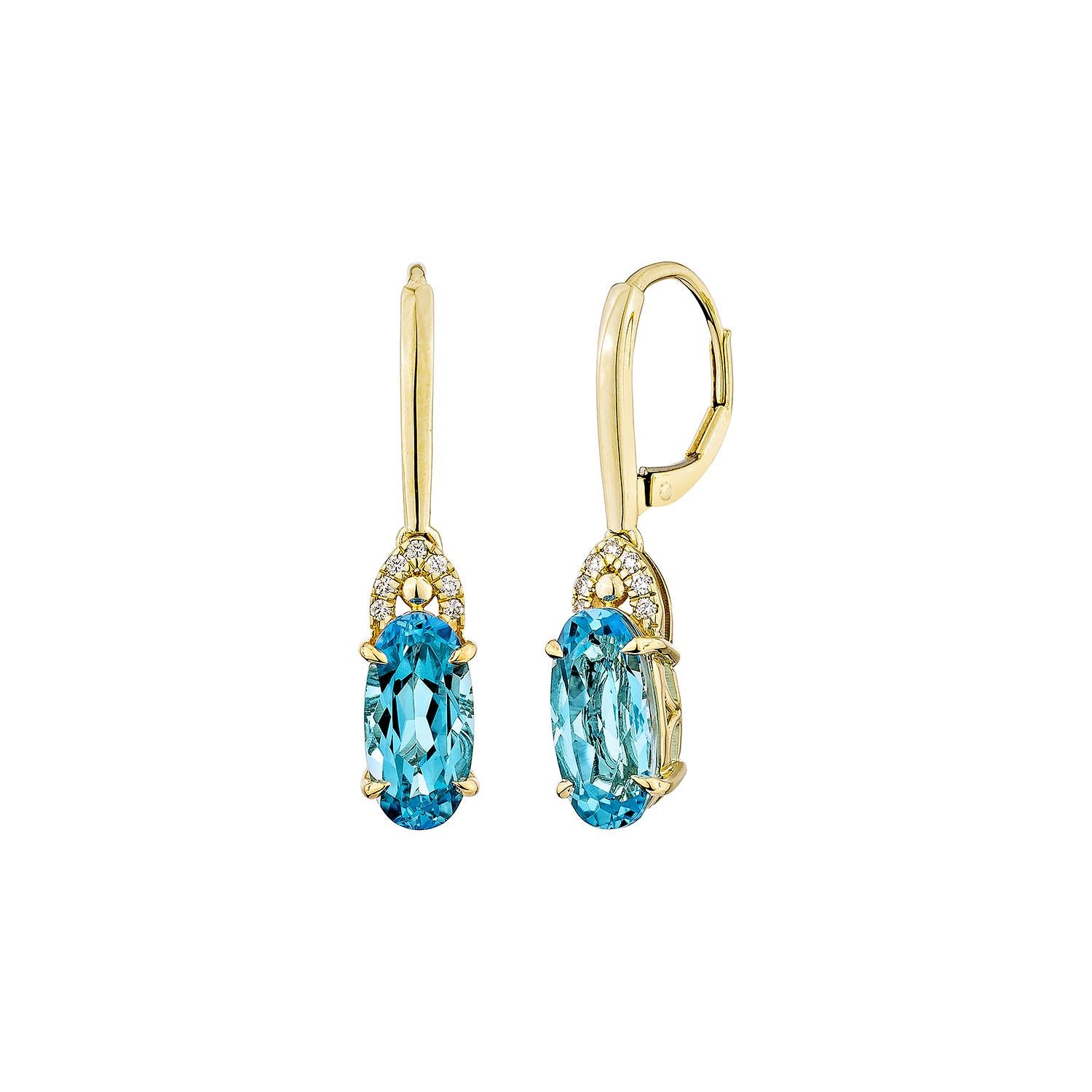 Taille ovale Sunita Nahata topaze bleue suisse 5.80 carats. Boucle d'oreille pendante en 14KYG avec diamant. en vente