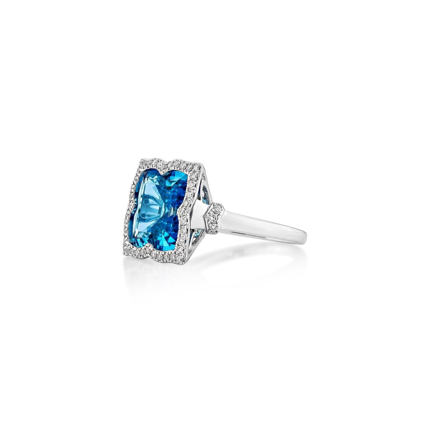 Sunita Nahata Schweizer Blautopas 7.95 Karat. Fancy Ring aus 18KWG mit Diamant. (Achteckschliff) im Angebot