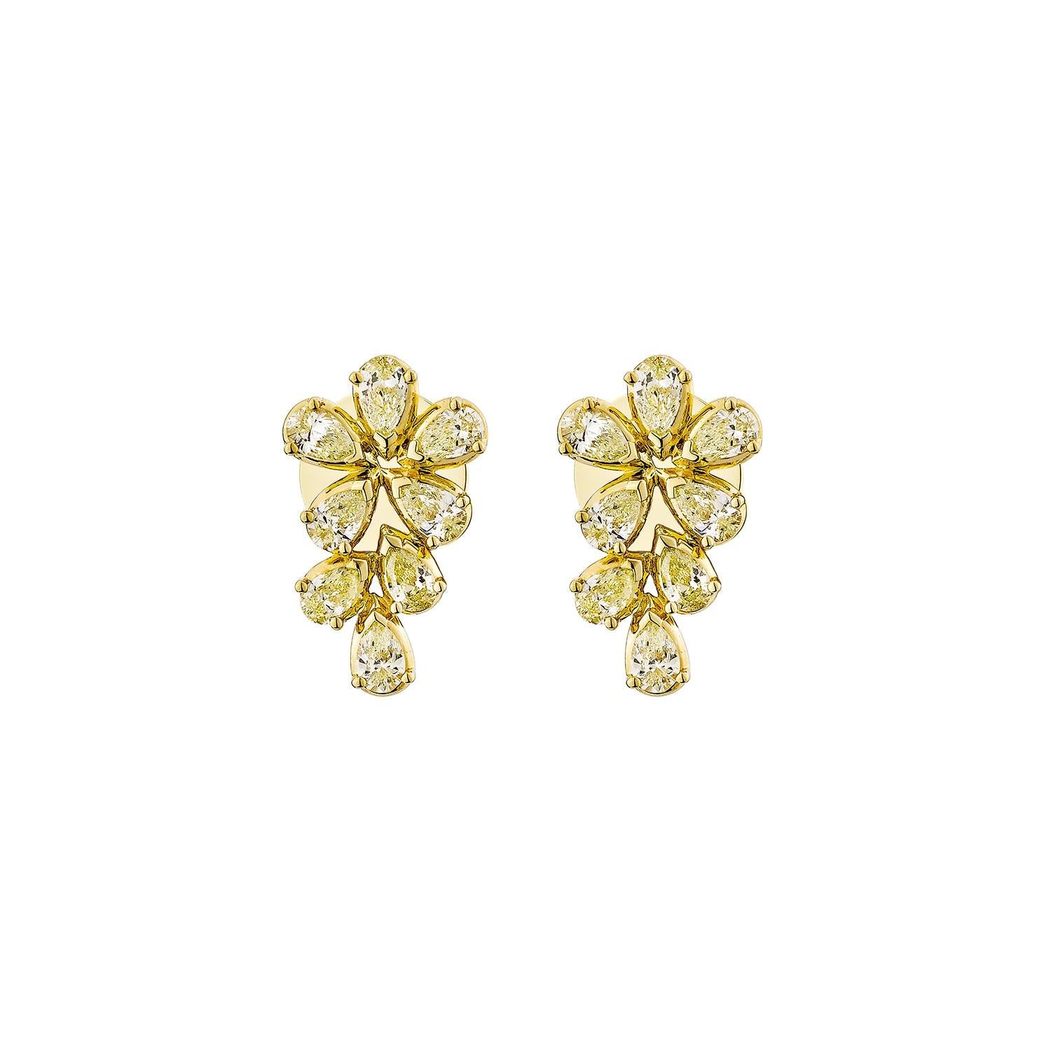 Contemporary Sunita Nahata Yellow Diamond Stud Earrings 1.00carat in 18K Yellow Gold. For Sale