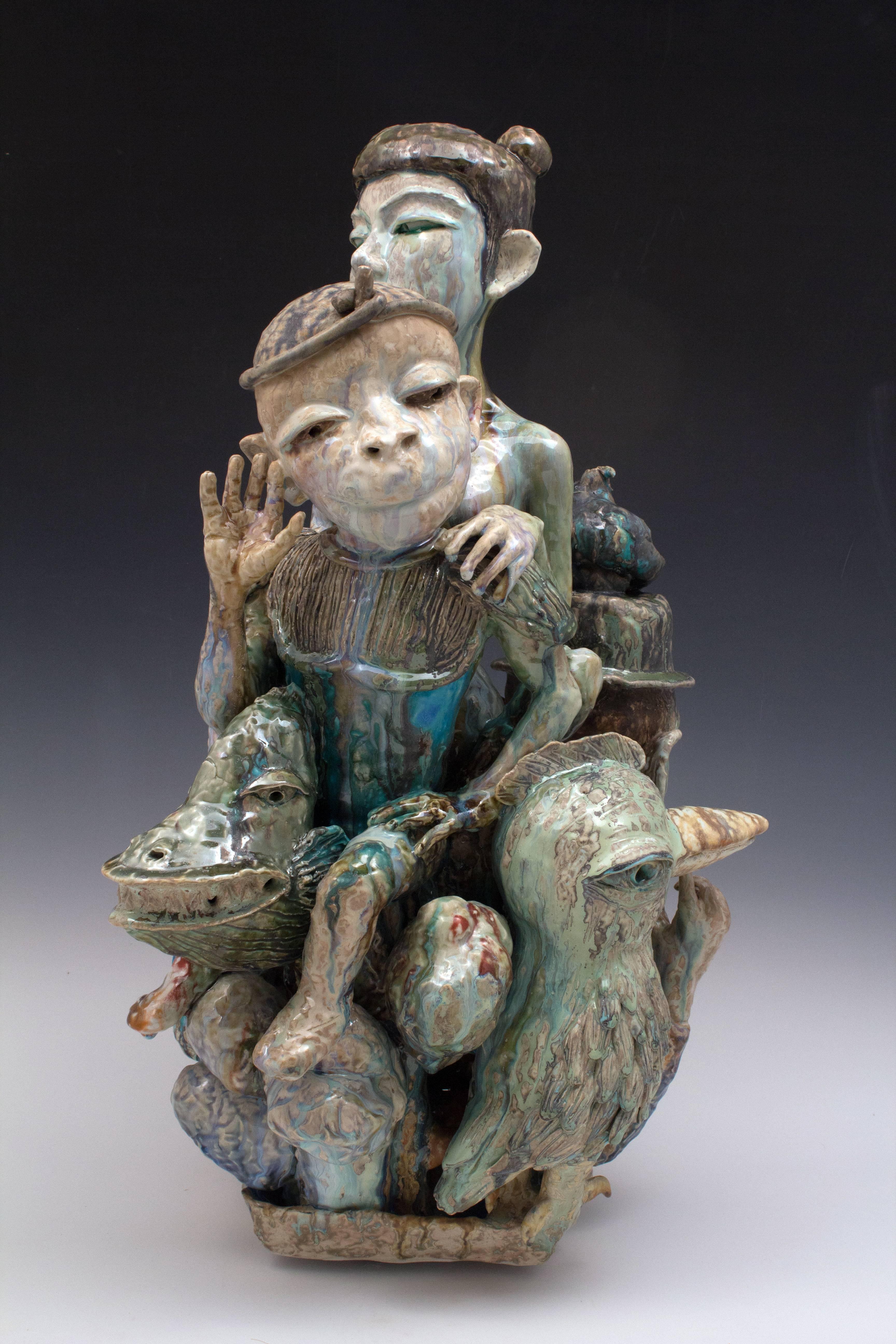 "Jahr des Affen", Figurative Porzellan-Skulptur mit bunter Glasur
