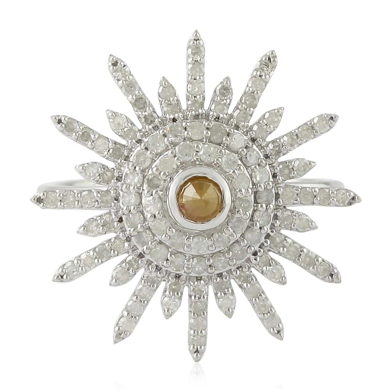 For Sale:  Sunlight Diamond 18 Karat Gold Ring 4