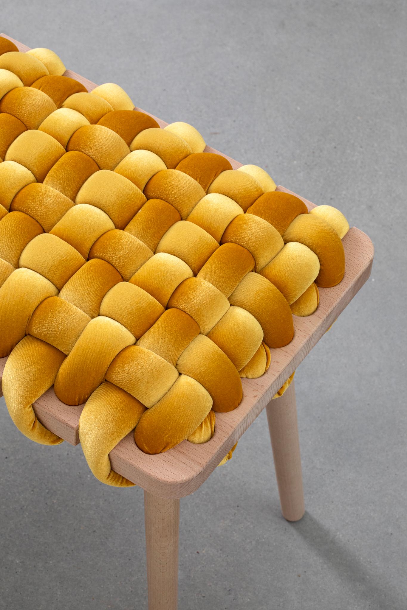 Panca intrecciata in velluto giallo sole Hand Made da 47