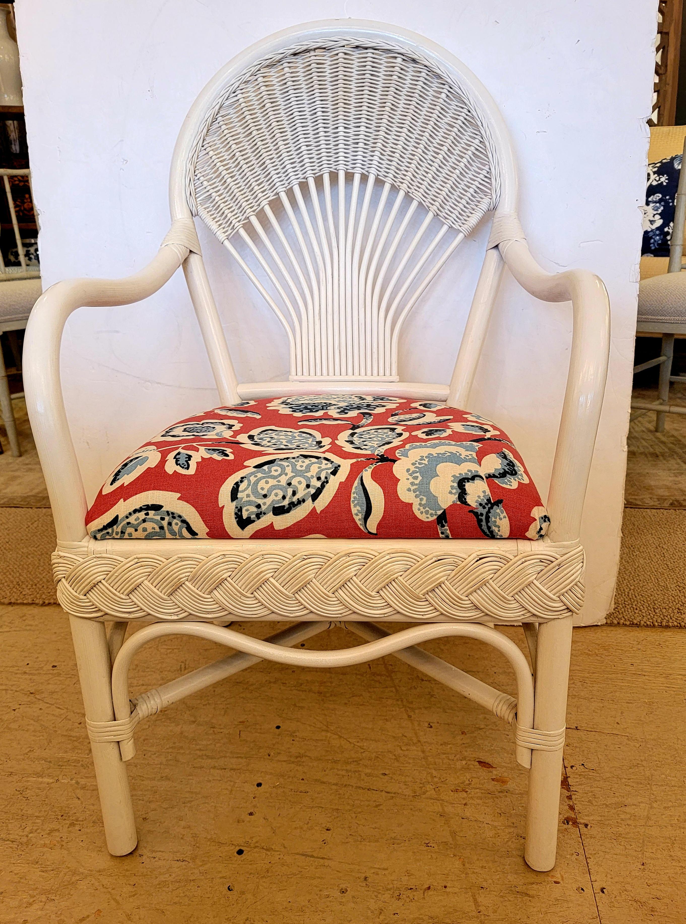 Late 20th Century Sunny White Wicker Dining Table Set with Four Armchairs For Sale