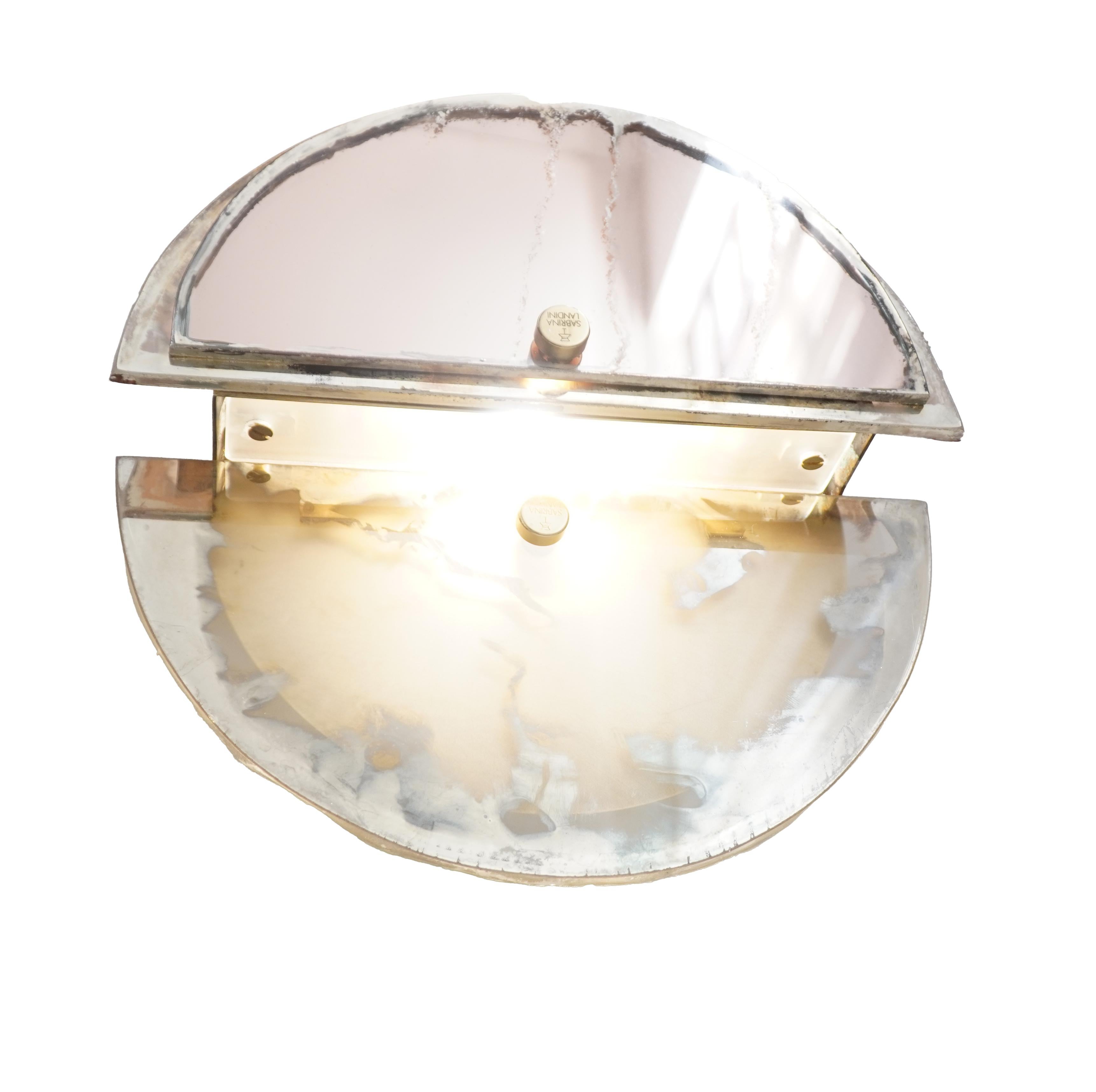 italien Applique murale contemporaine Sunnymoon, verre argenté Rose Satin art, laiton en vente