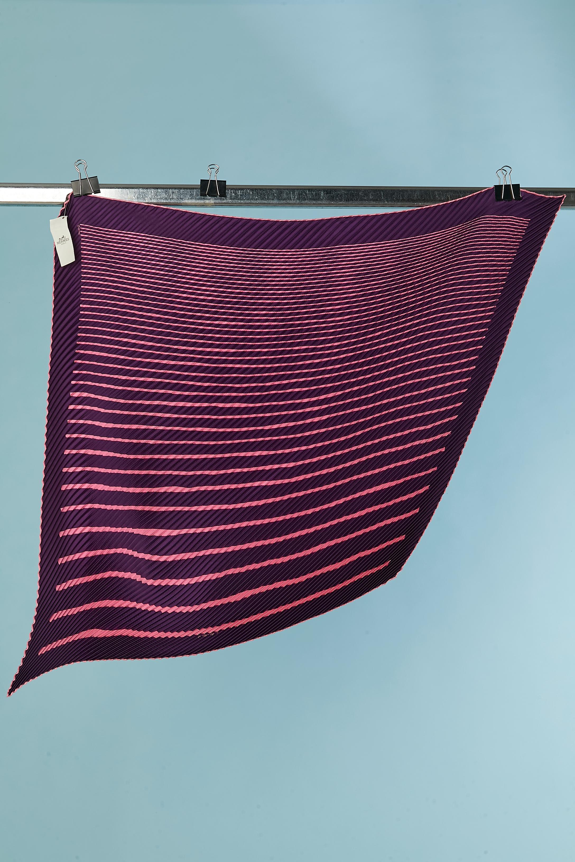 Women's or Men's Sunray pleated silk scarf with purple and pink print Hermès NEW For Sale