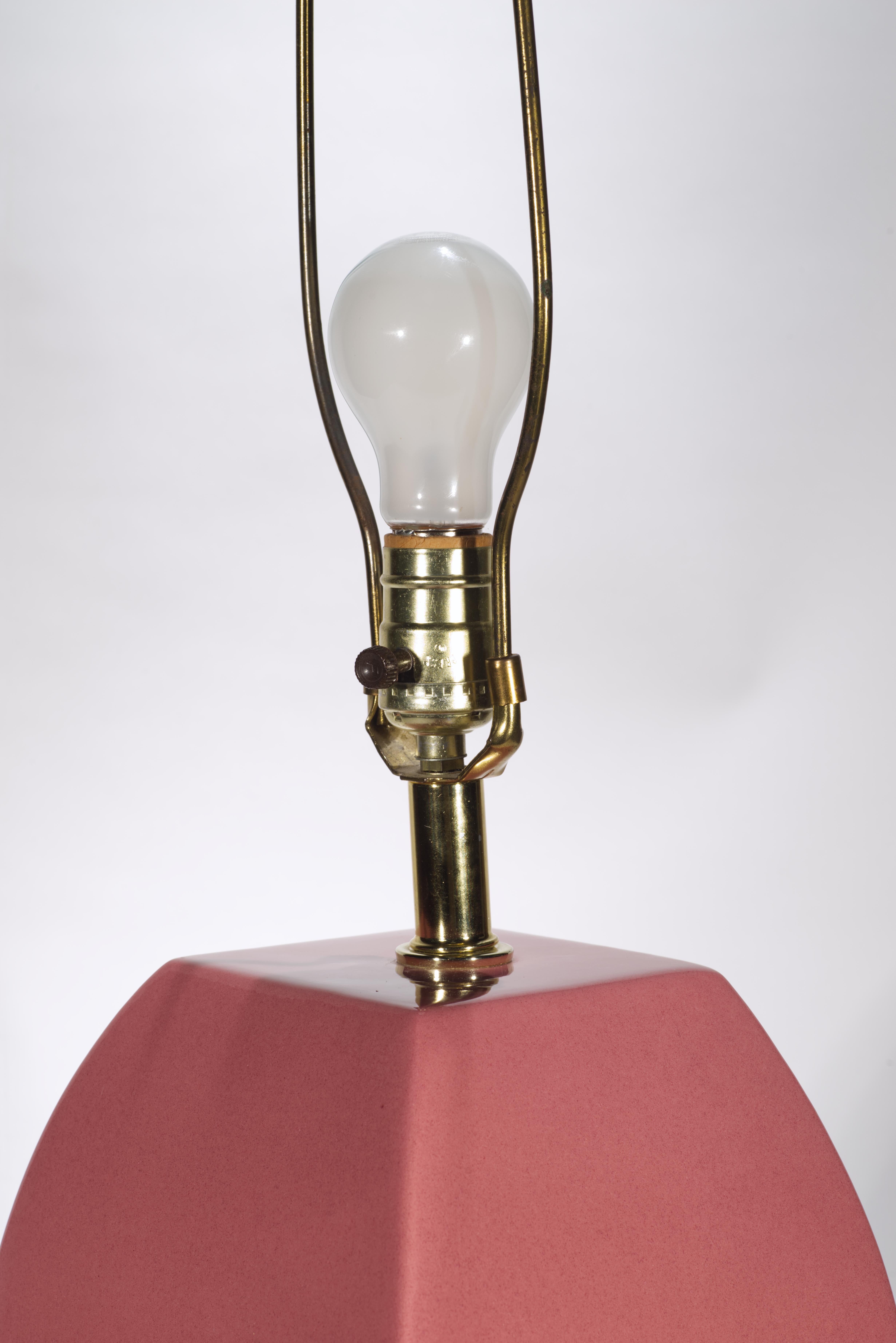 Mid-Century moderno Sunset Lamps, grande lampada da tavolo scultorea con urna rosa, anni '60-'70 in vendita