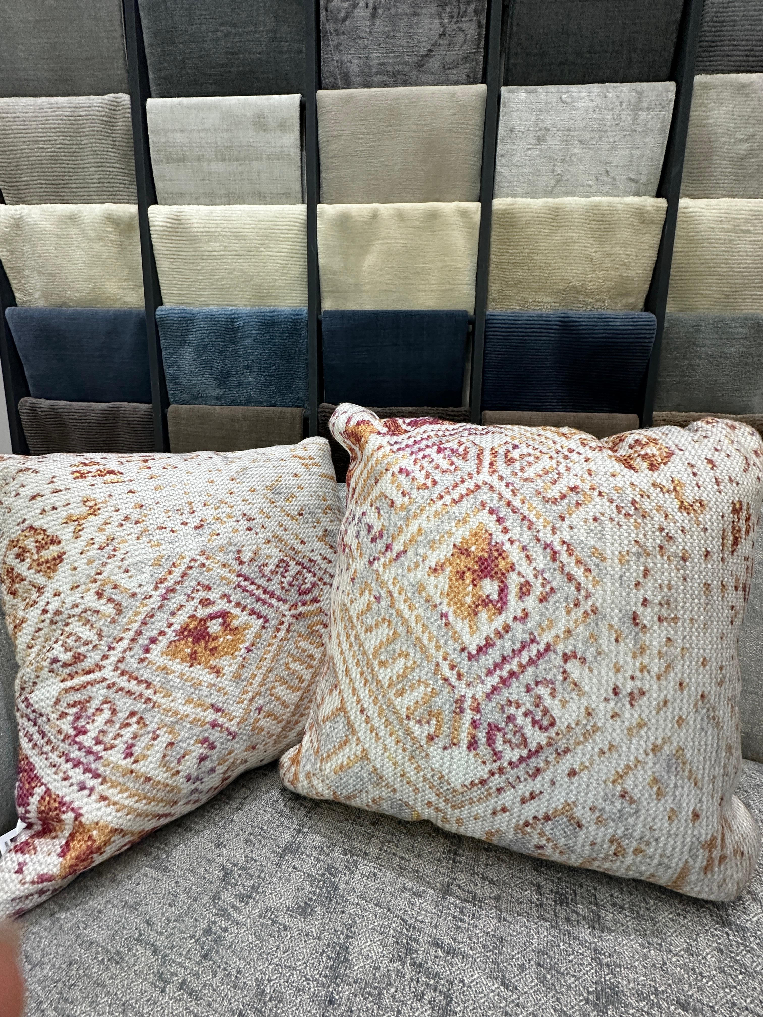 XXI secolo e contemporaneo Cuscino da lancio Boho rosa e arancione Sunset in vendita