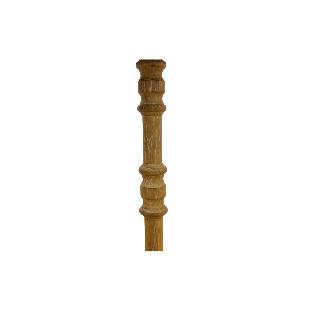 Travail du bois Sunset Side Table, in Riviera Oak, by August Abode en vente