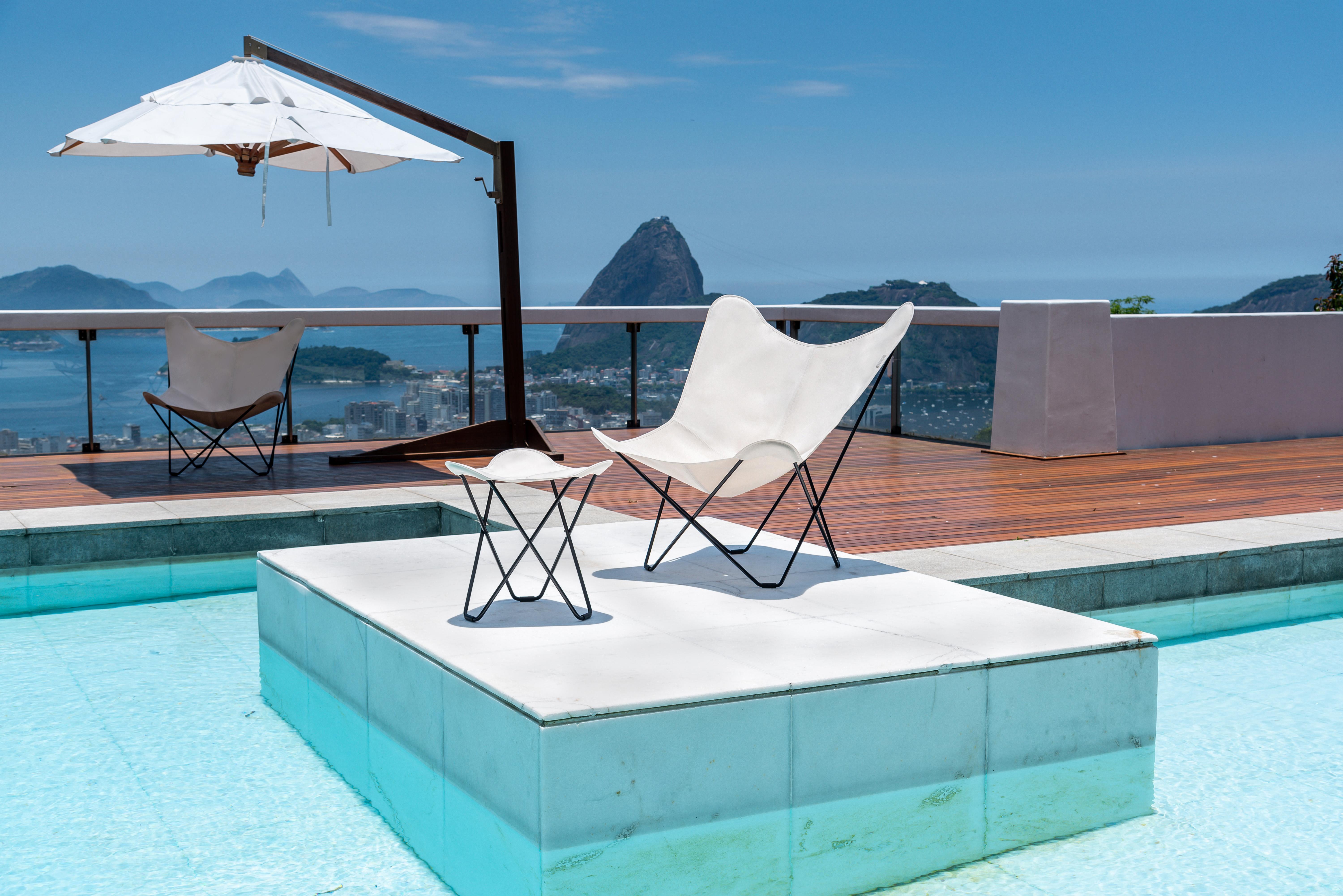 Sunshine Mariposa Outdoor Lounge Chair by Cuero Design For Sale 5