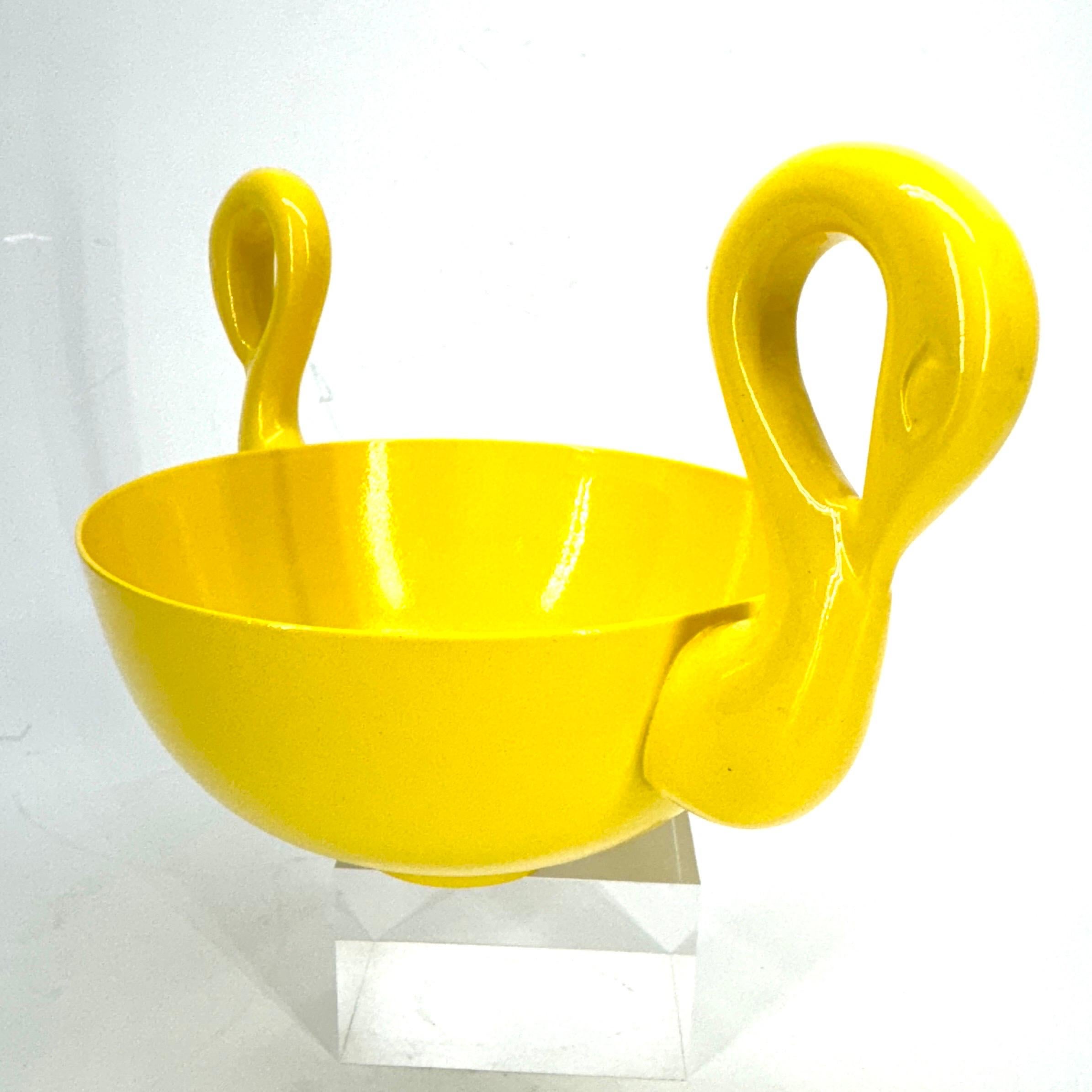 Sunshine Yellow Powder-Coated Decorative Swan Bowl, Mid-Century Modern England For Sale 3
