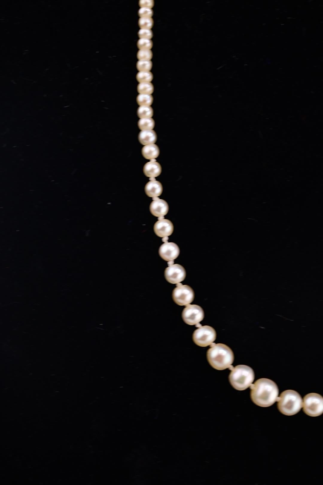 Round Cut Super Art Deco Period Pearl Necklace With Diamond & Emerald Clasp