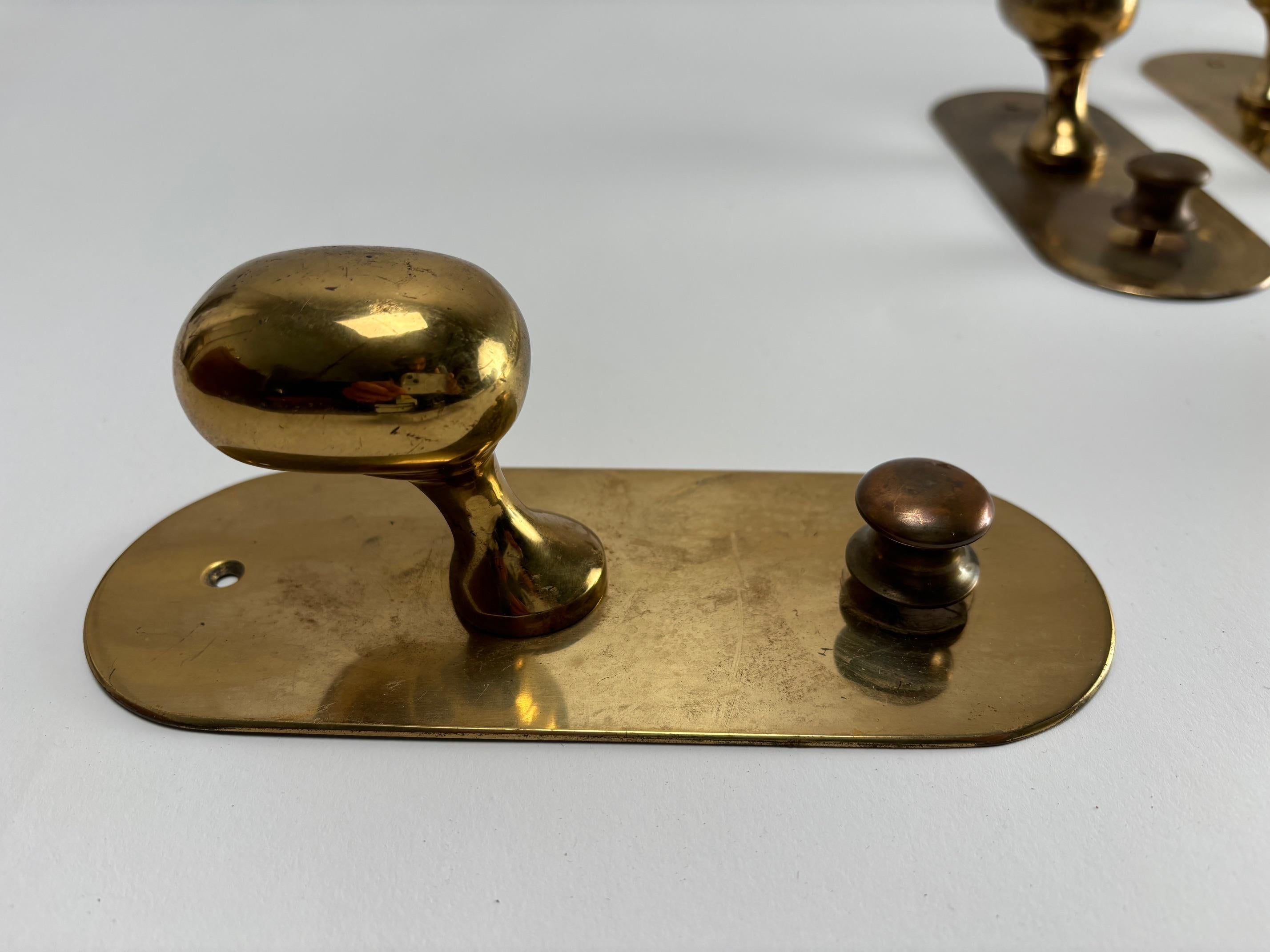 Percha de latón 