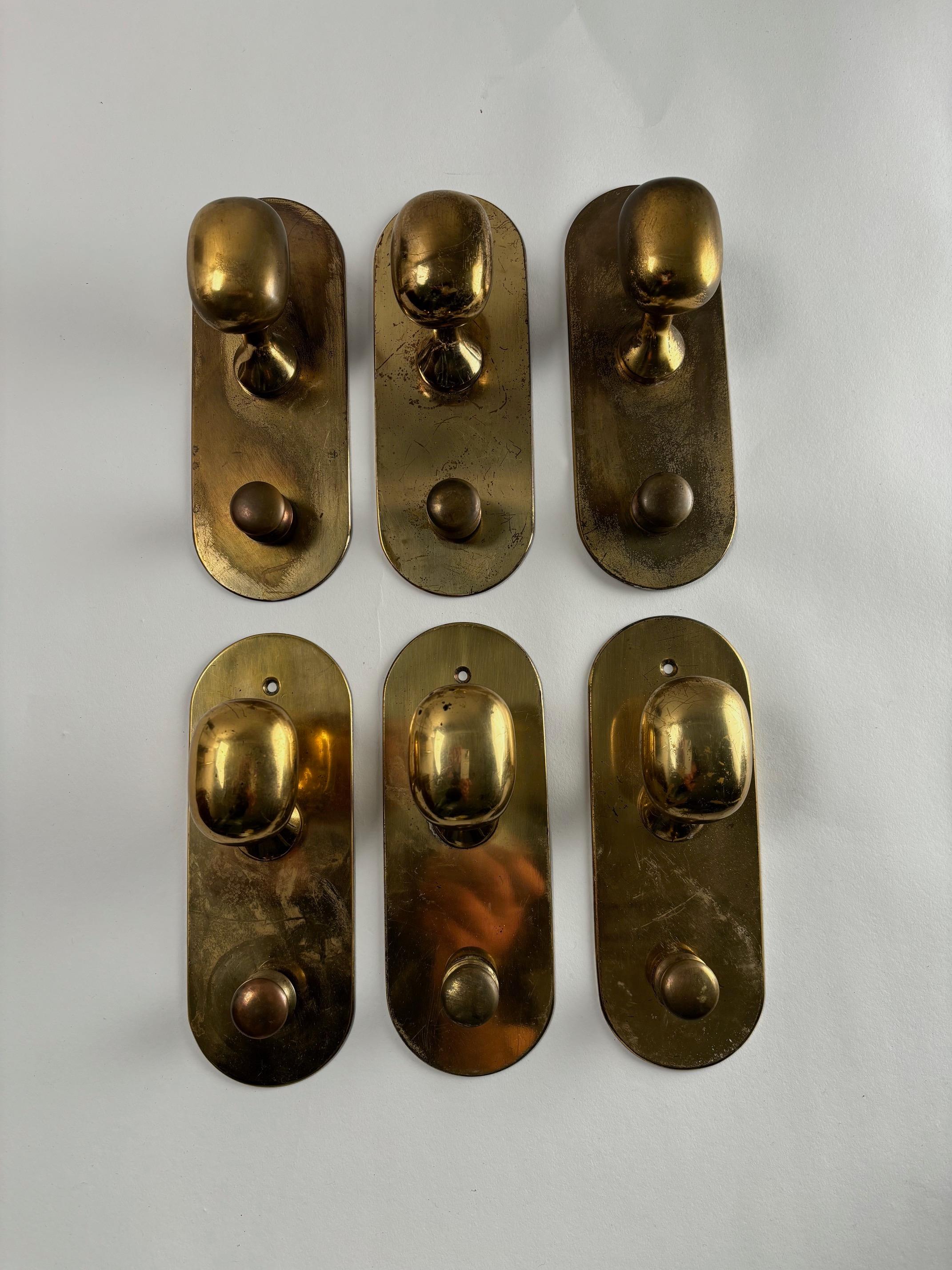 Percha de latón 