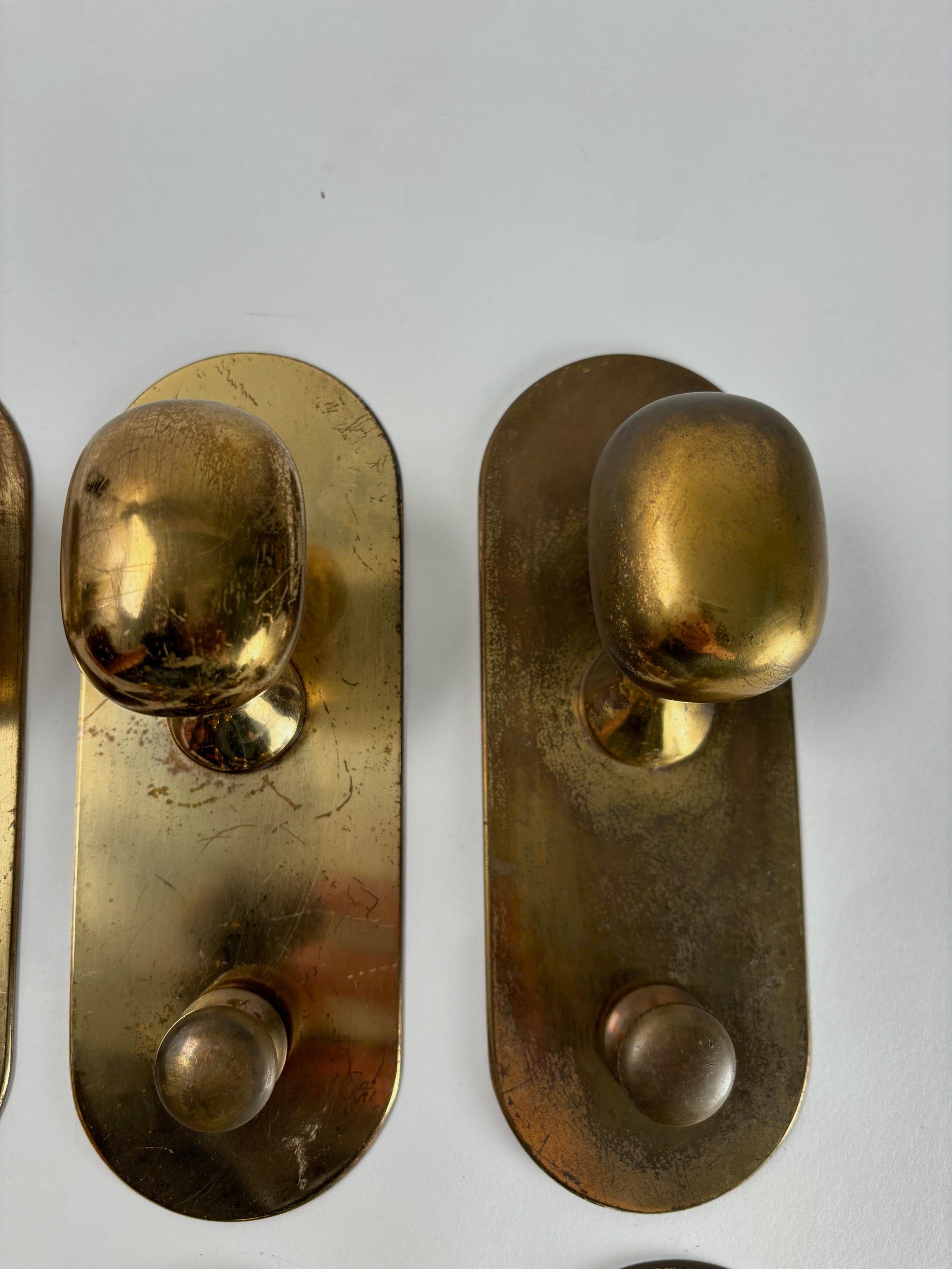 Percha de latón 