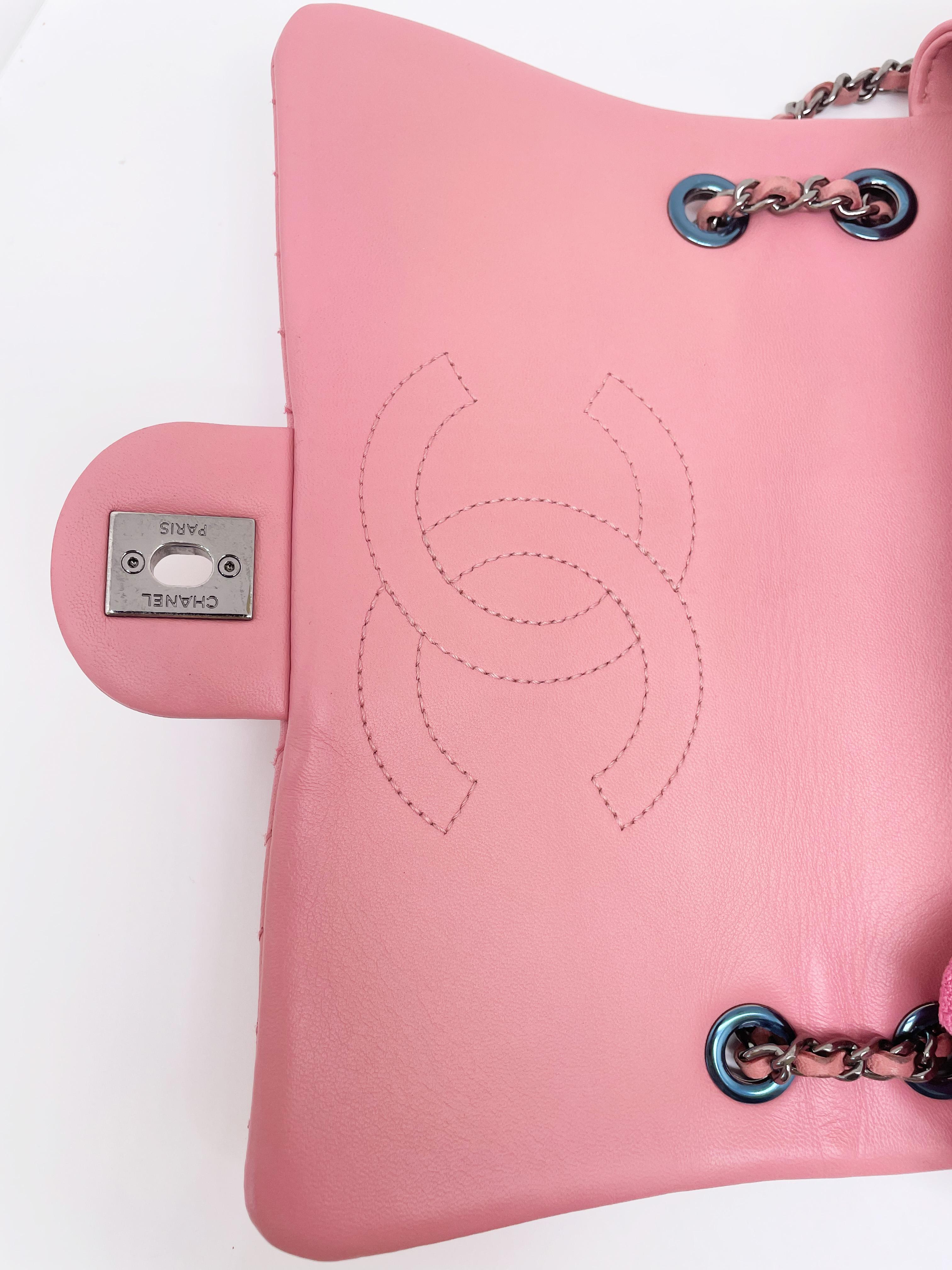 Super Chanel Timeless bag in lambskin with asymmetrical Chevron Pink 5