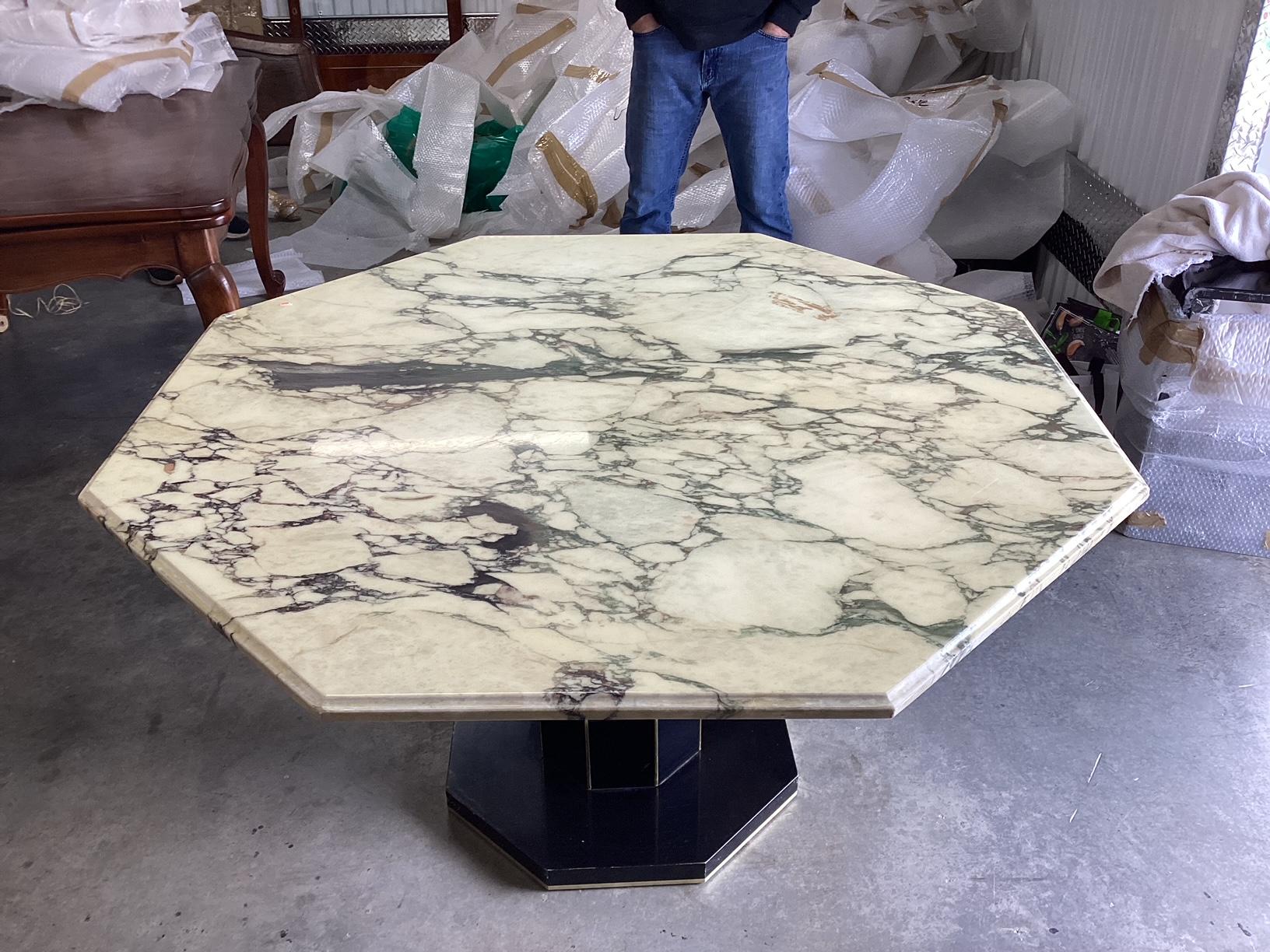 Super Chic French Art Deco Black Laquer and Hexagonal Marble Dining Table In Good Condition In Hopewell, NJ
