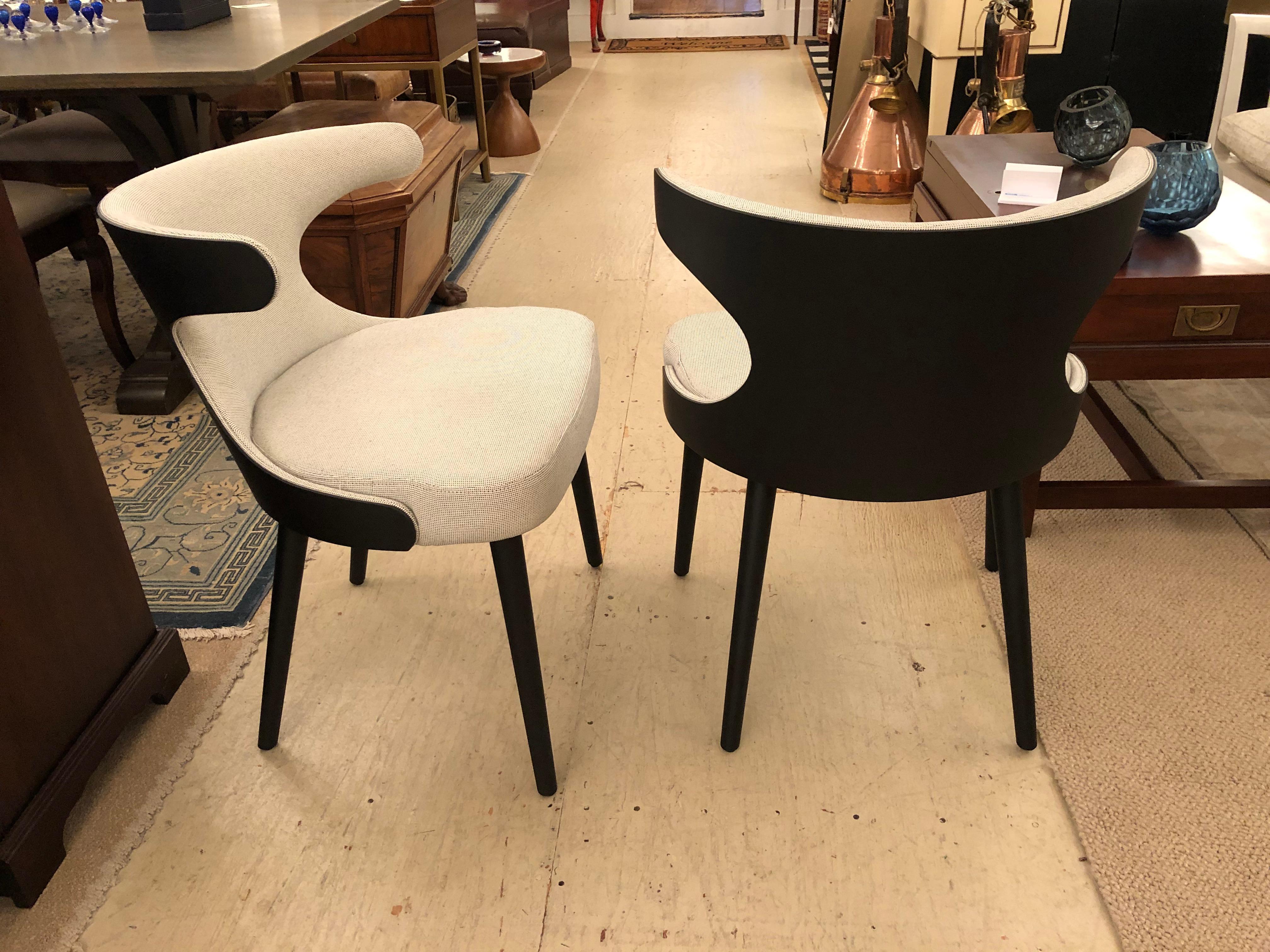 Super Chic Sculptural Pair of Italian Chairs In Good Condition In Hopewell, NJ