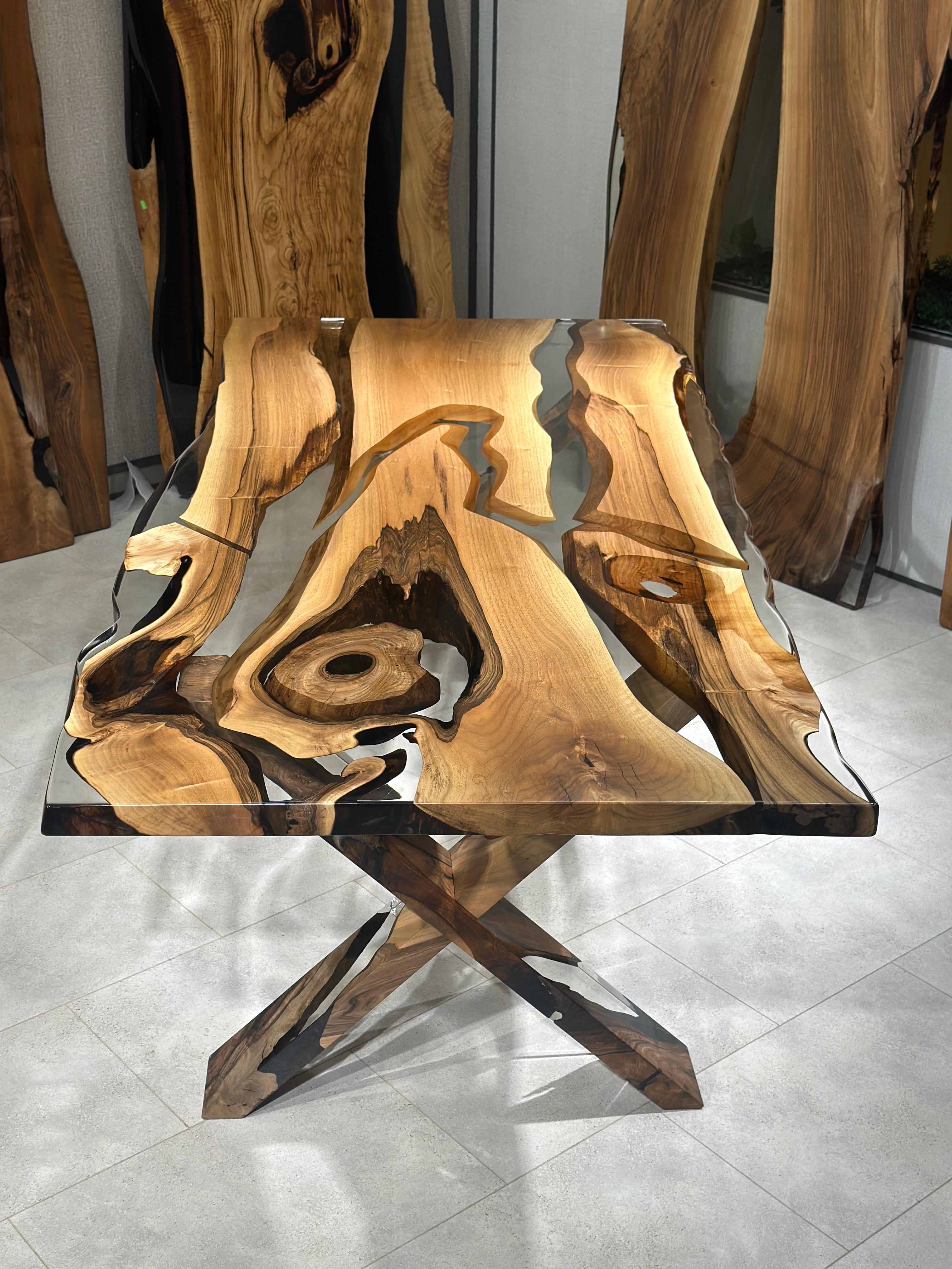 Super Clear Black Walnut Wood Epoxy Resin River Dining Table In Distressed Condition For Sale In İnegöl, TR