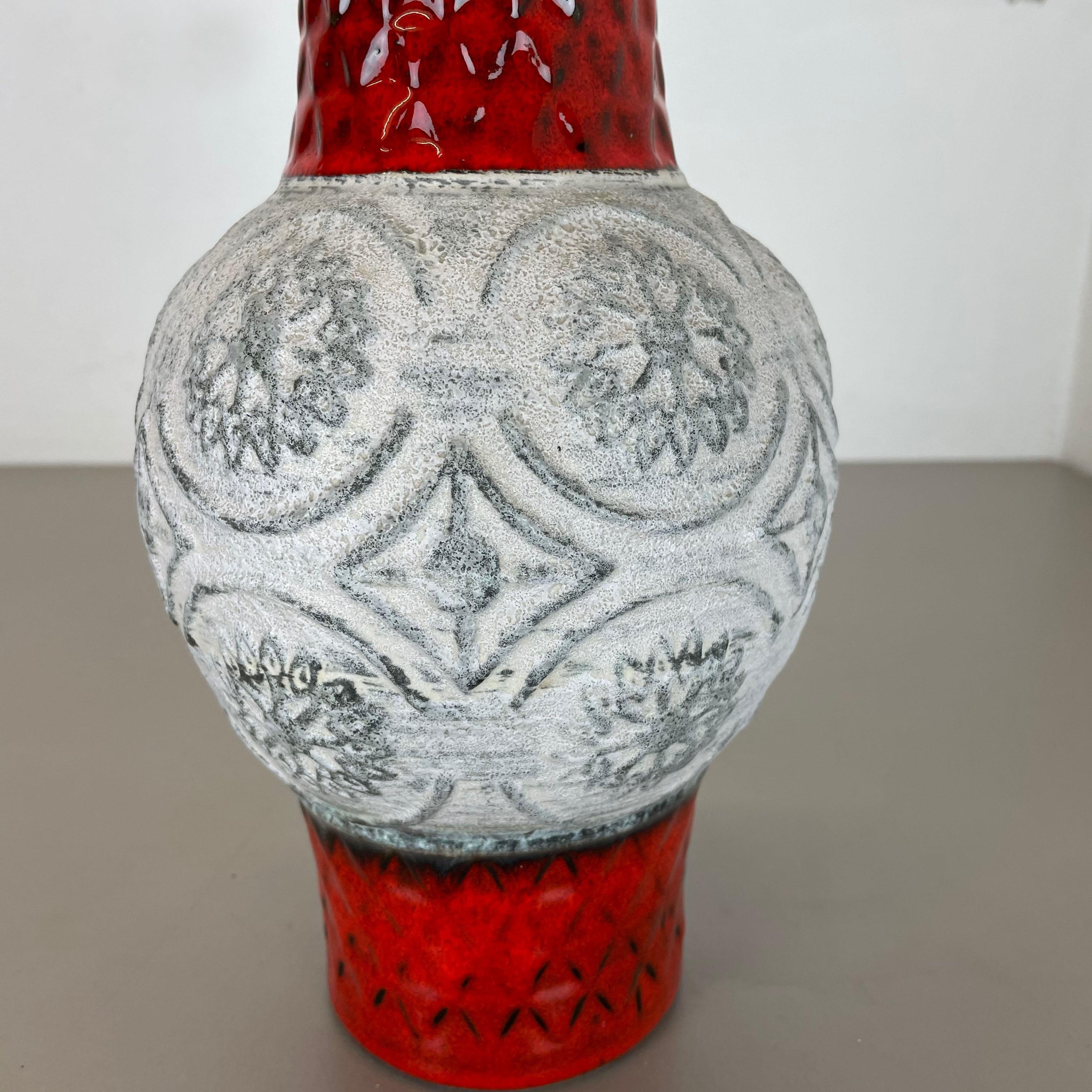 20ième siècle Superbe vase abstrait coloré en poterie de lave grasse de Bay Ceramics, Allemagne, 1970 en vente