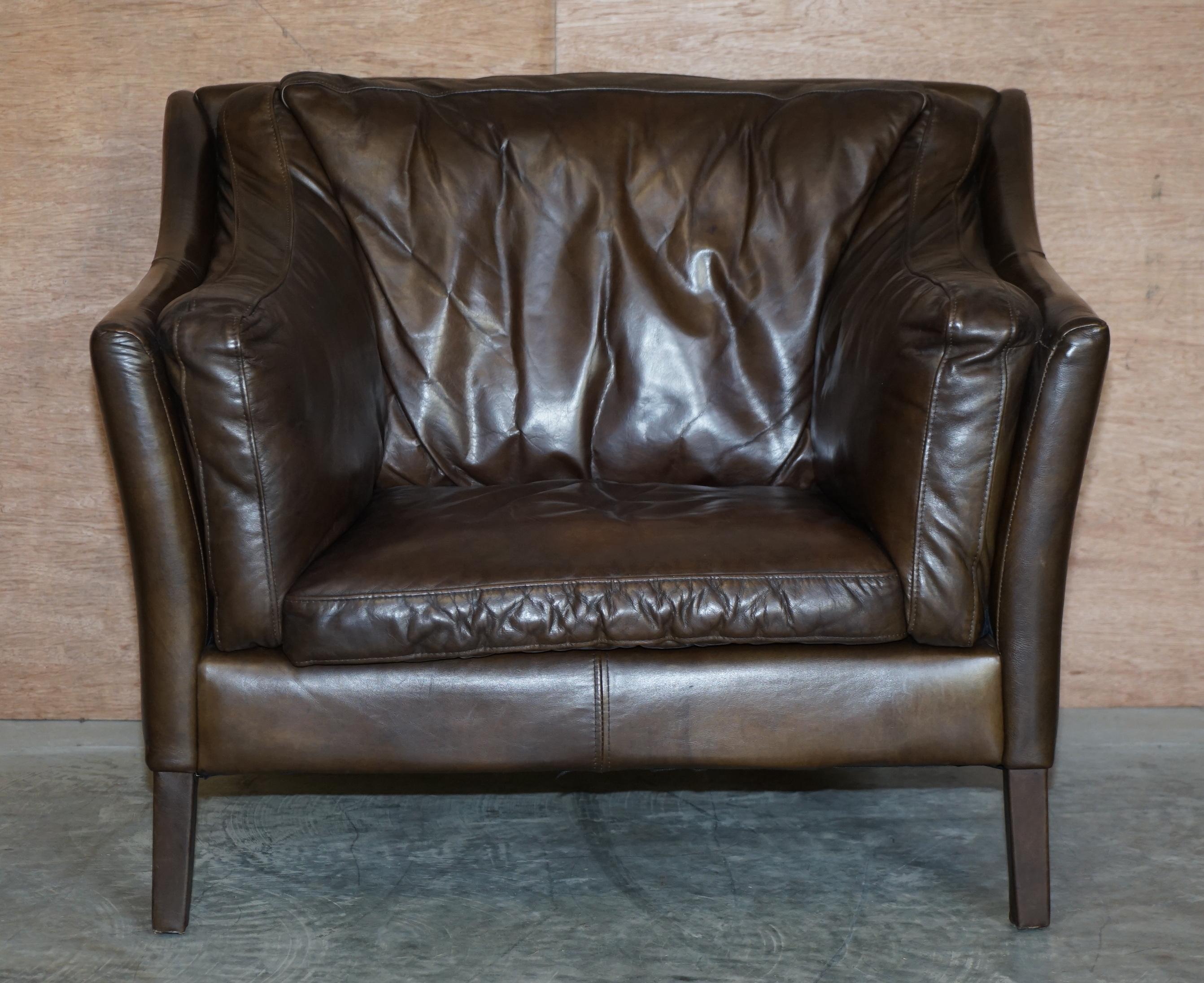 We are delighted to offer for sale this lovely Timothy Oulton Halo Reggio brown leather armchair or love seat

Now discontinued this is pretty much one of the most comfortable armchairs I have ever sat in, the leather has a nice chestnut finish,