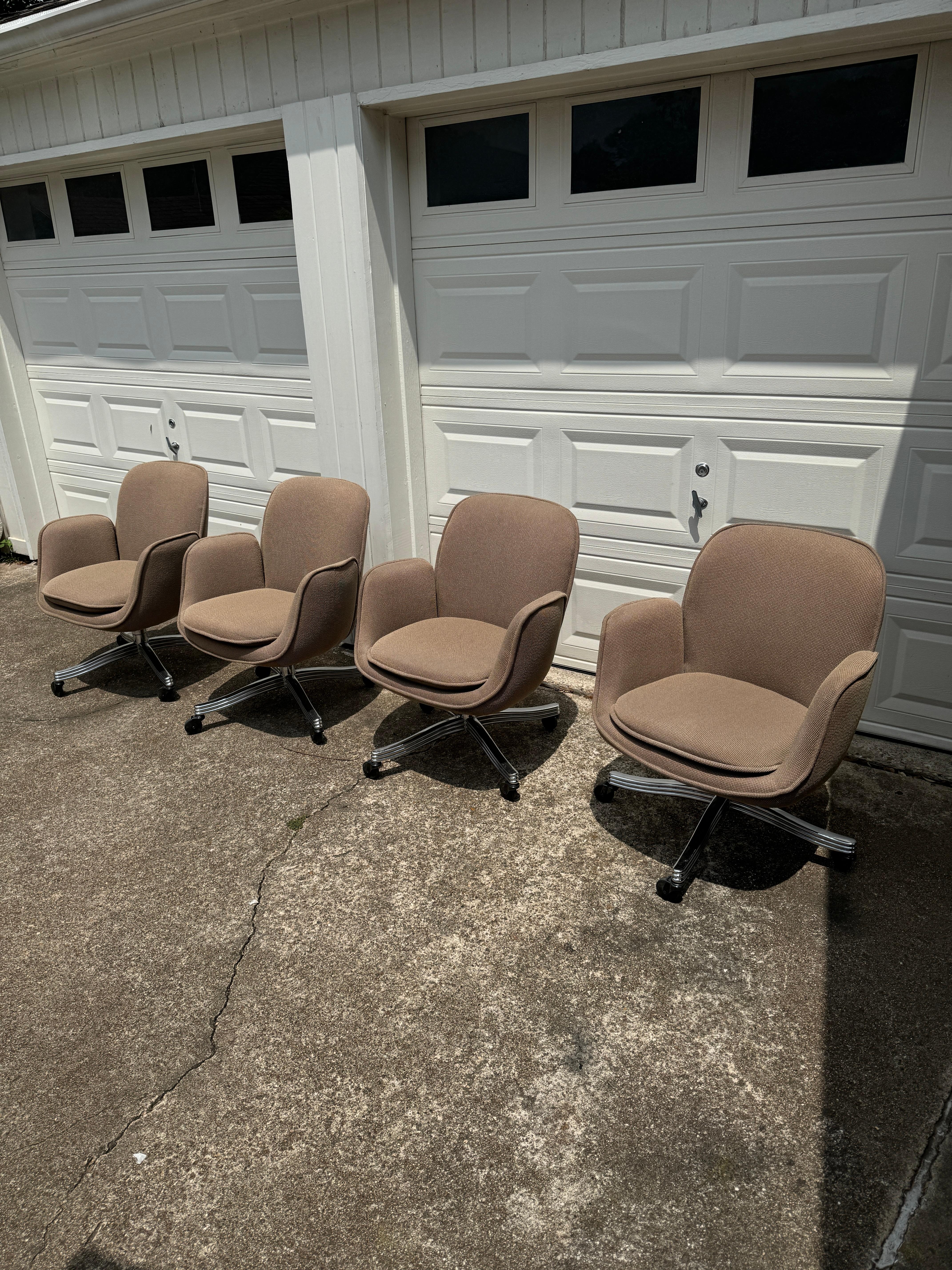 Super comfy set of 4 bucket office chairs by Faultess Doerner, circa 1970s For Sale 3