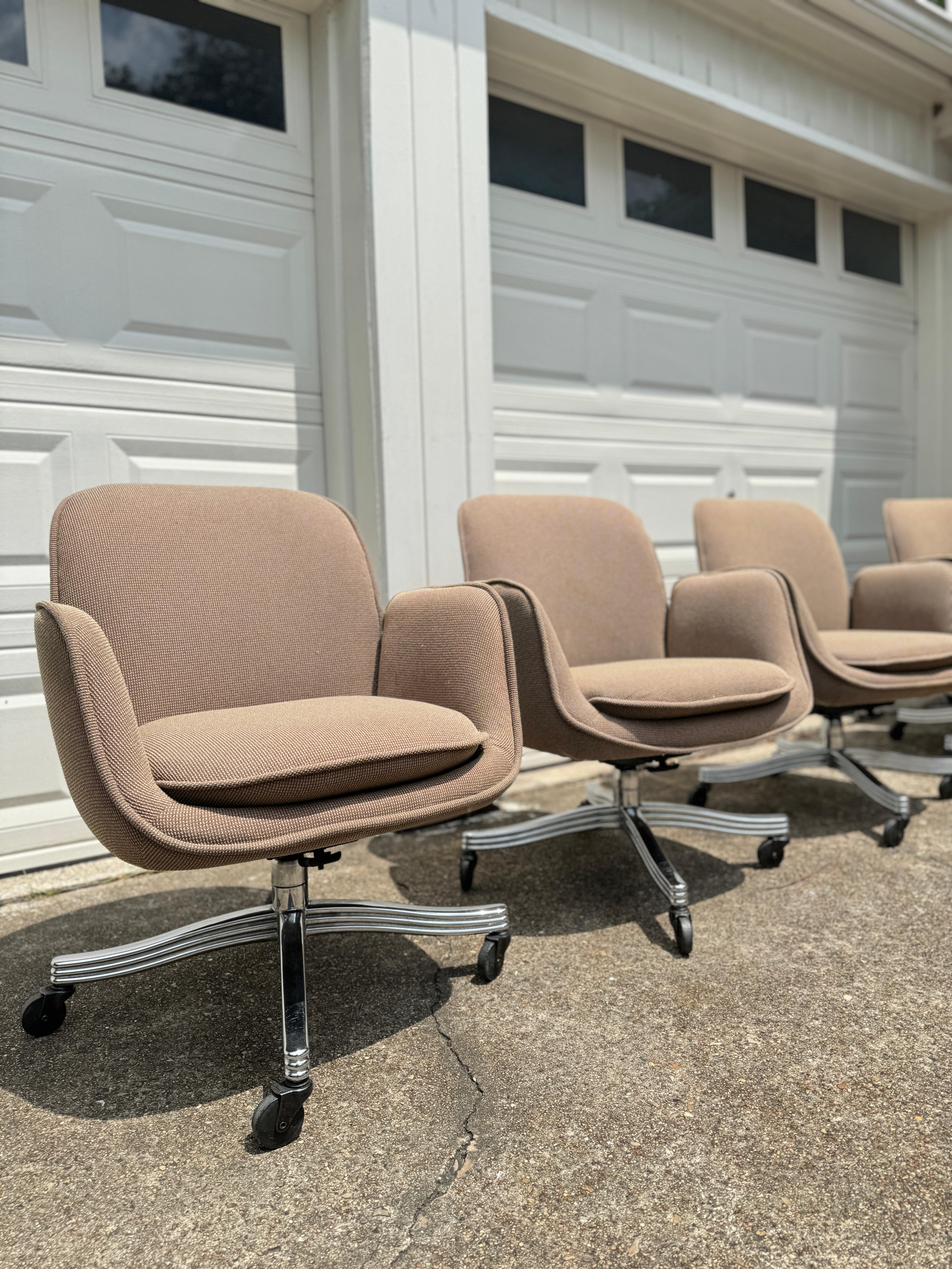 Late 20th Century Super comfy set of 4 bucket office chairs by Faultess Doerner, circa 1970s For Sale