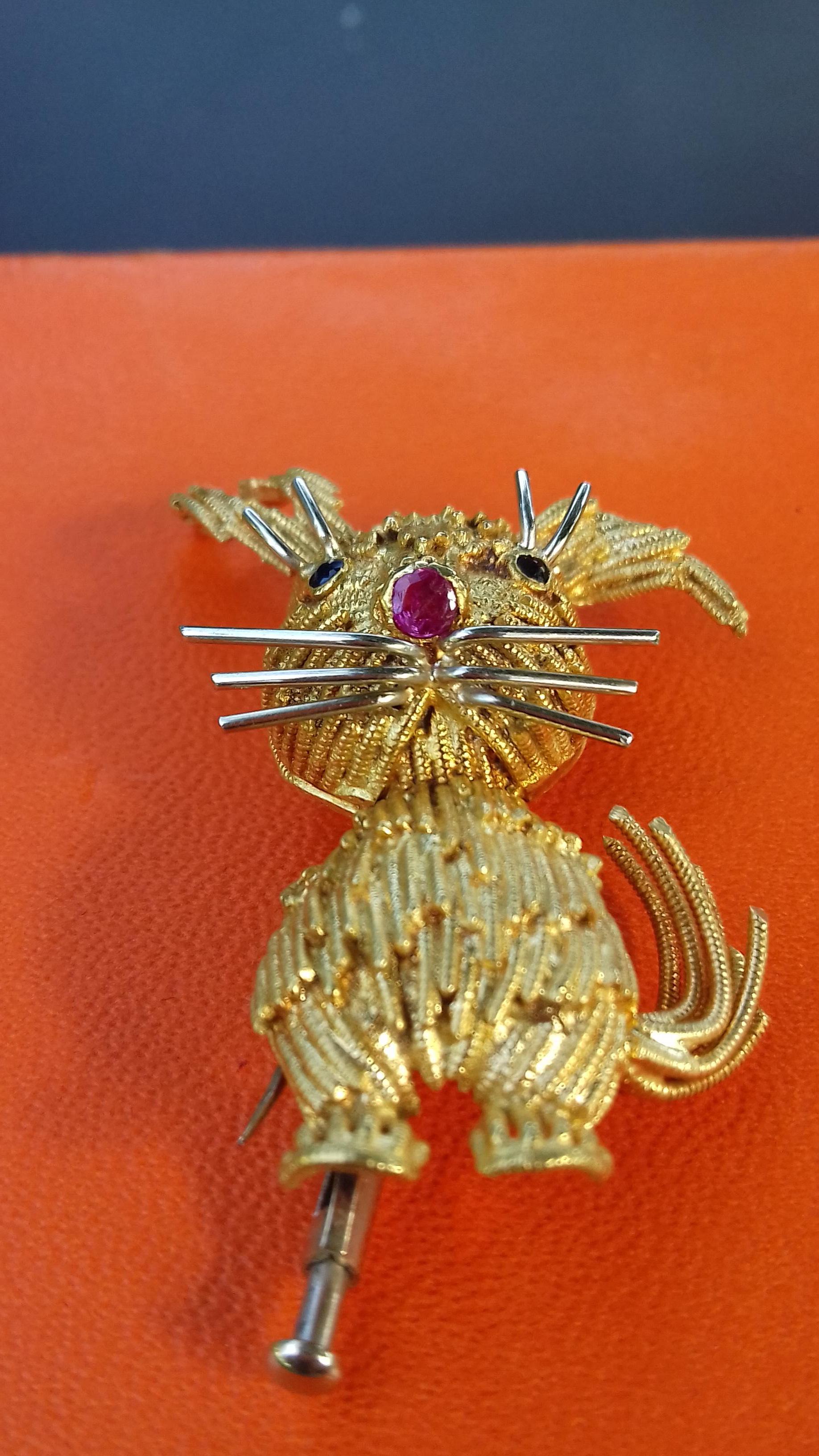 Super Cute Brooch in Yellow and White Gold Rabbit Easter For Sale 12