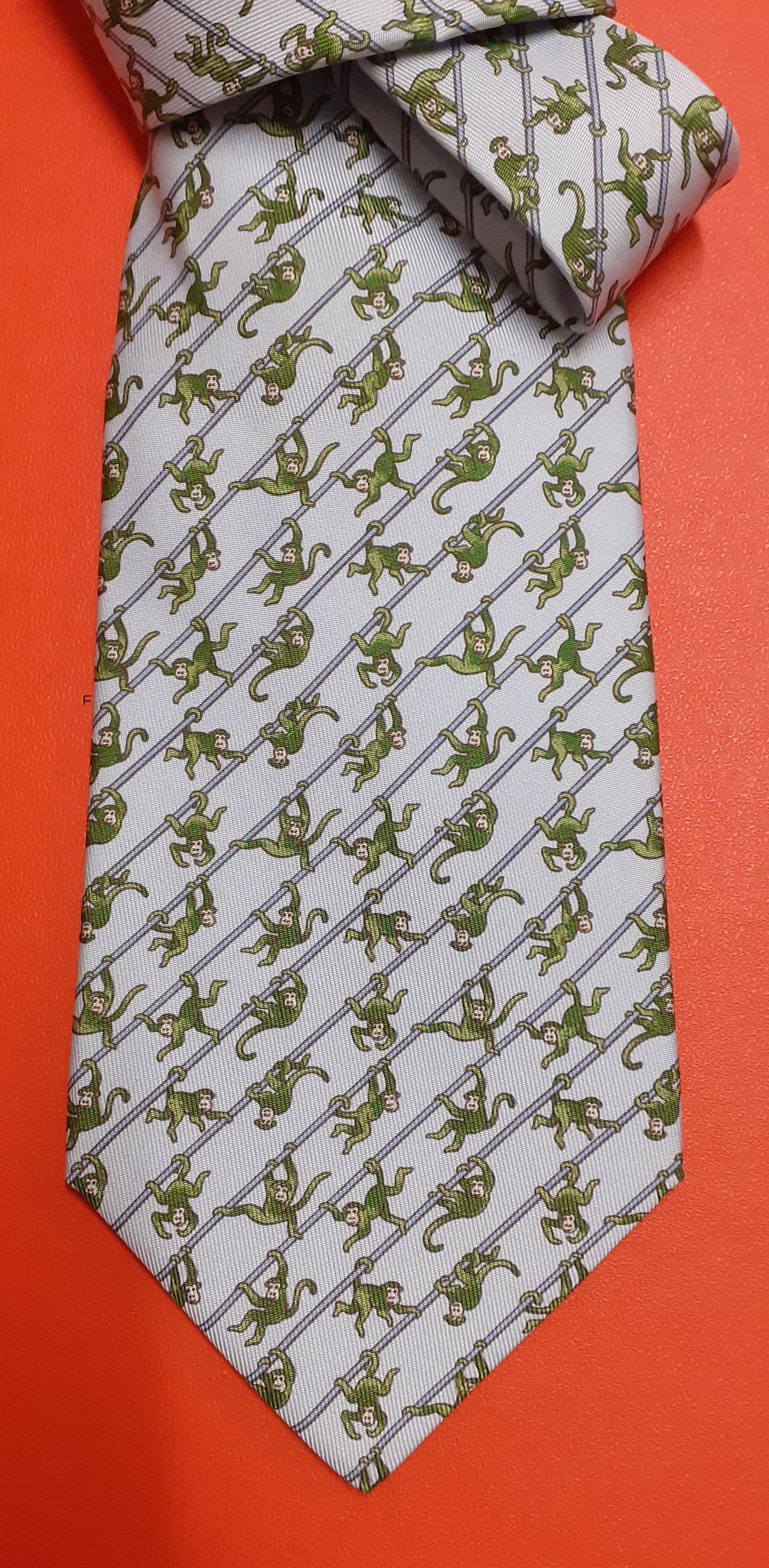 Adorable et amusante cravate authentique Hermès

De la collection 