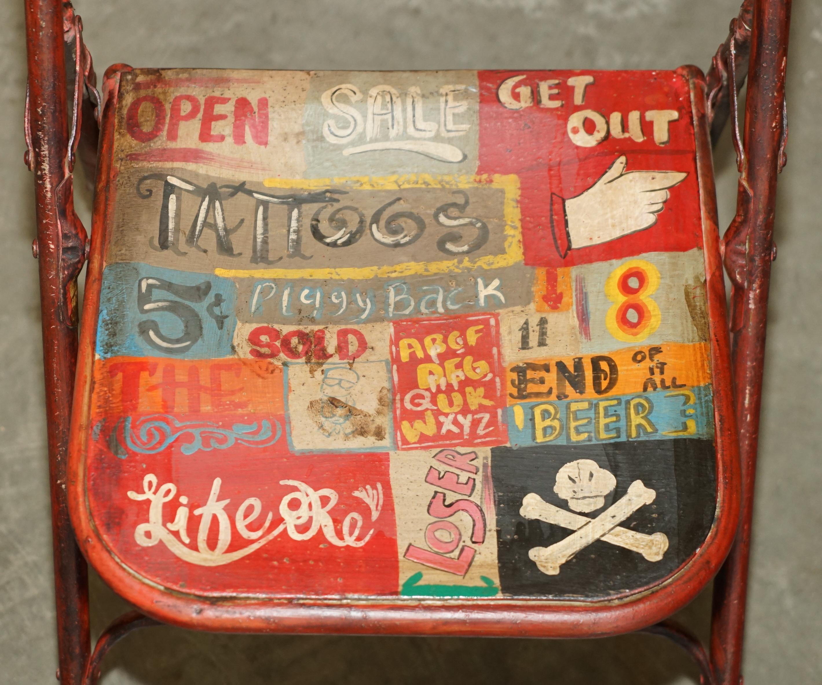 SUPER DEKORATIVES Pärchen VINTAGE INDUSTRIAL PATROLIANA AMERICAN FOLDING CHAIRs (20. Jahrhundert) im Angebot