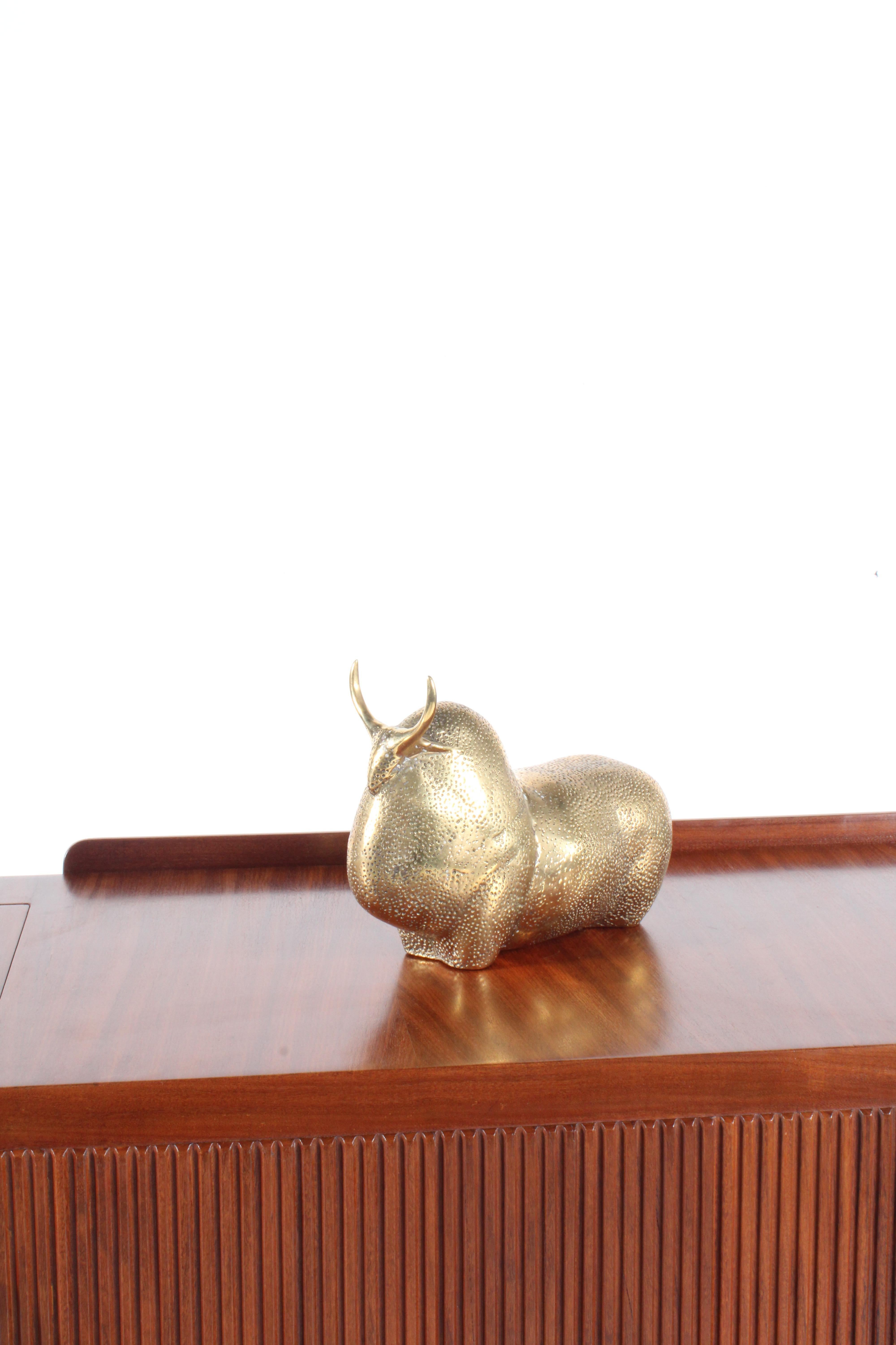 Super decorative vintage brass sculpture in the form of a bull * Free Delivery For Sale 7