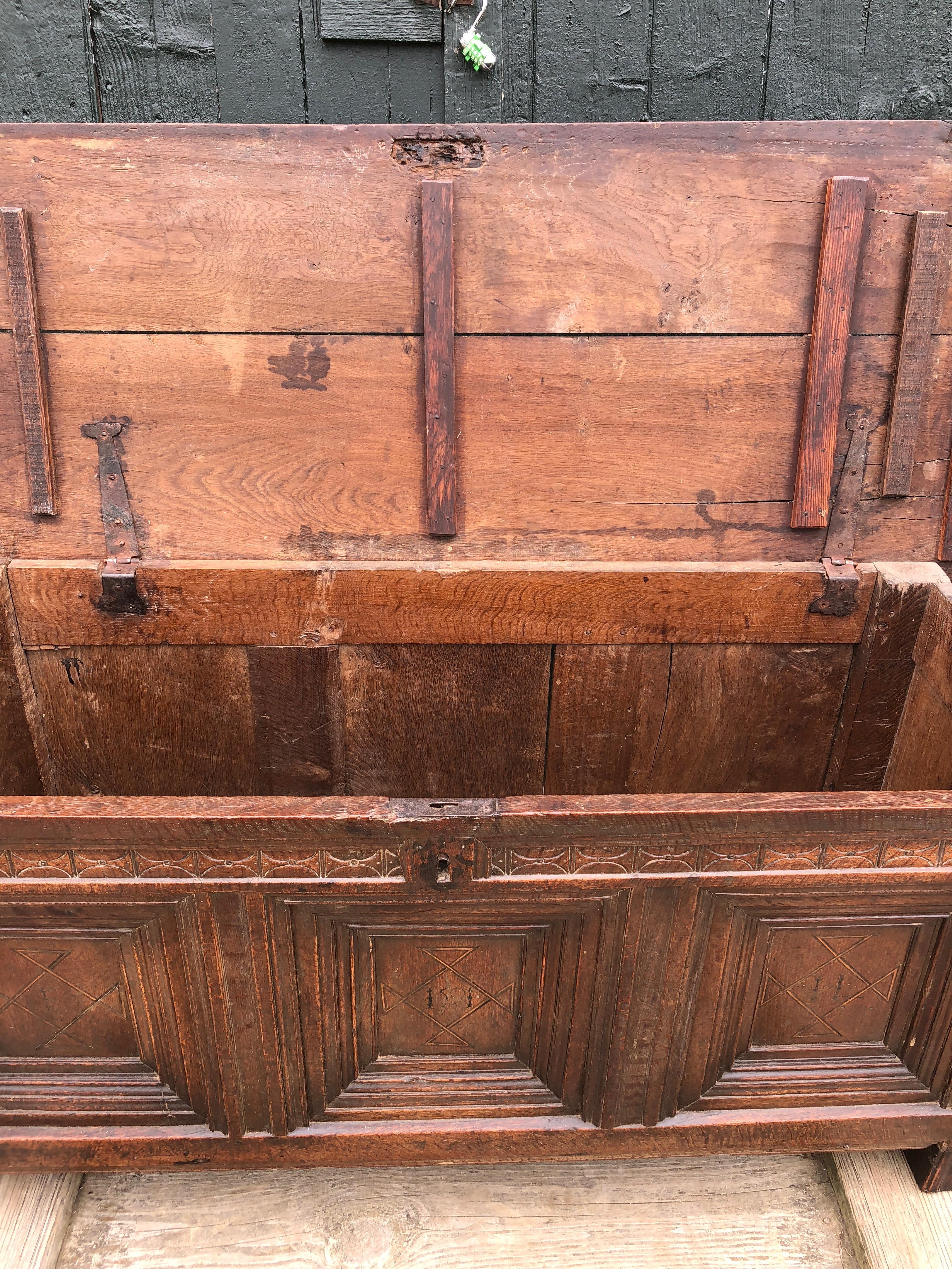 Super Early Large British Oak Coffer Trunk Dated 1591 8