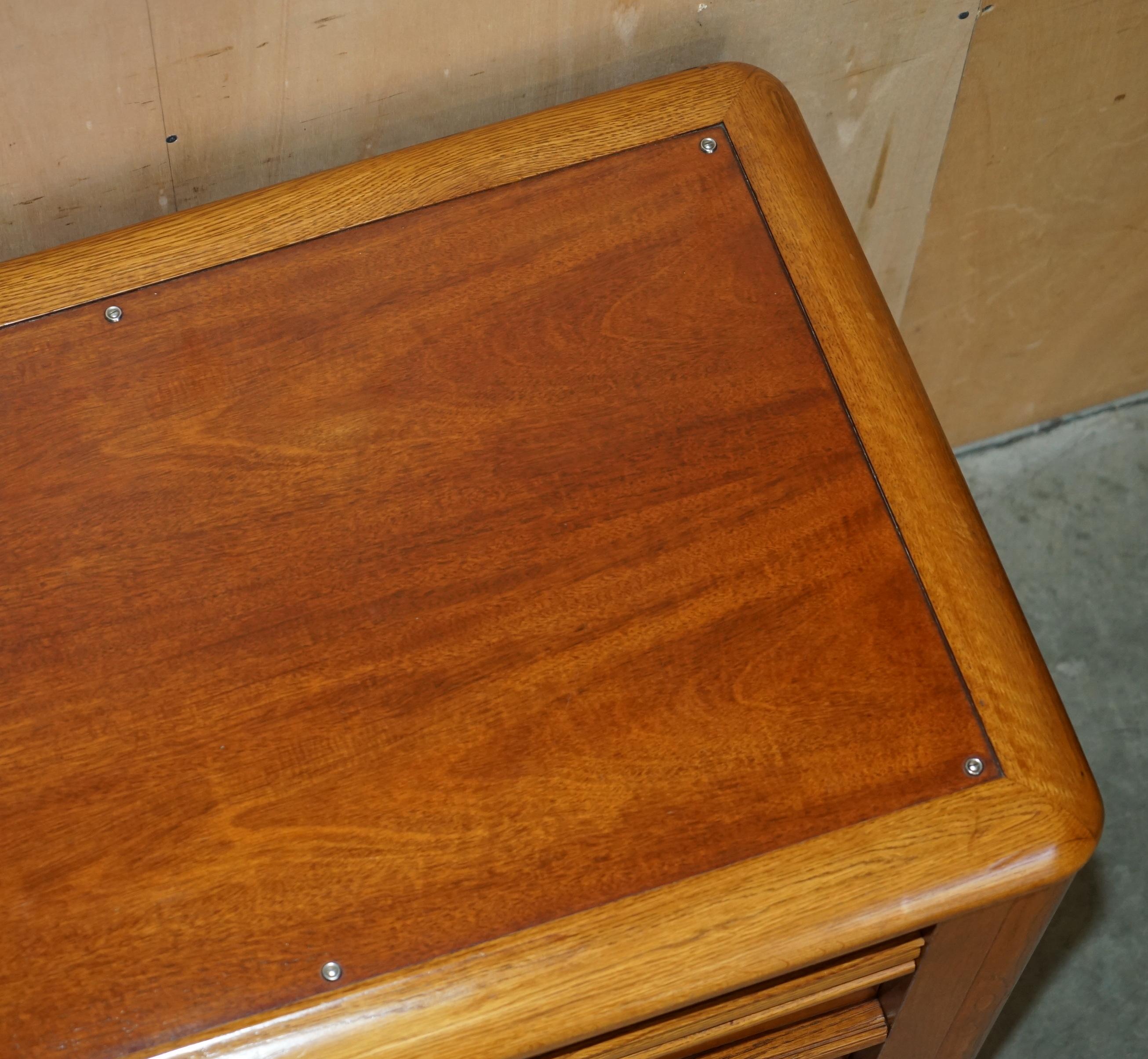 Legno massiccio CASSETTIERA SUPER ELEGANTE IN LEGNO DURO E QUERCIA DI Ralph Lauren SiDEBOARD in vendita