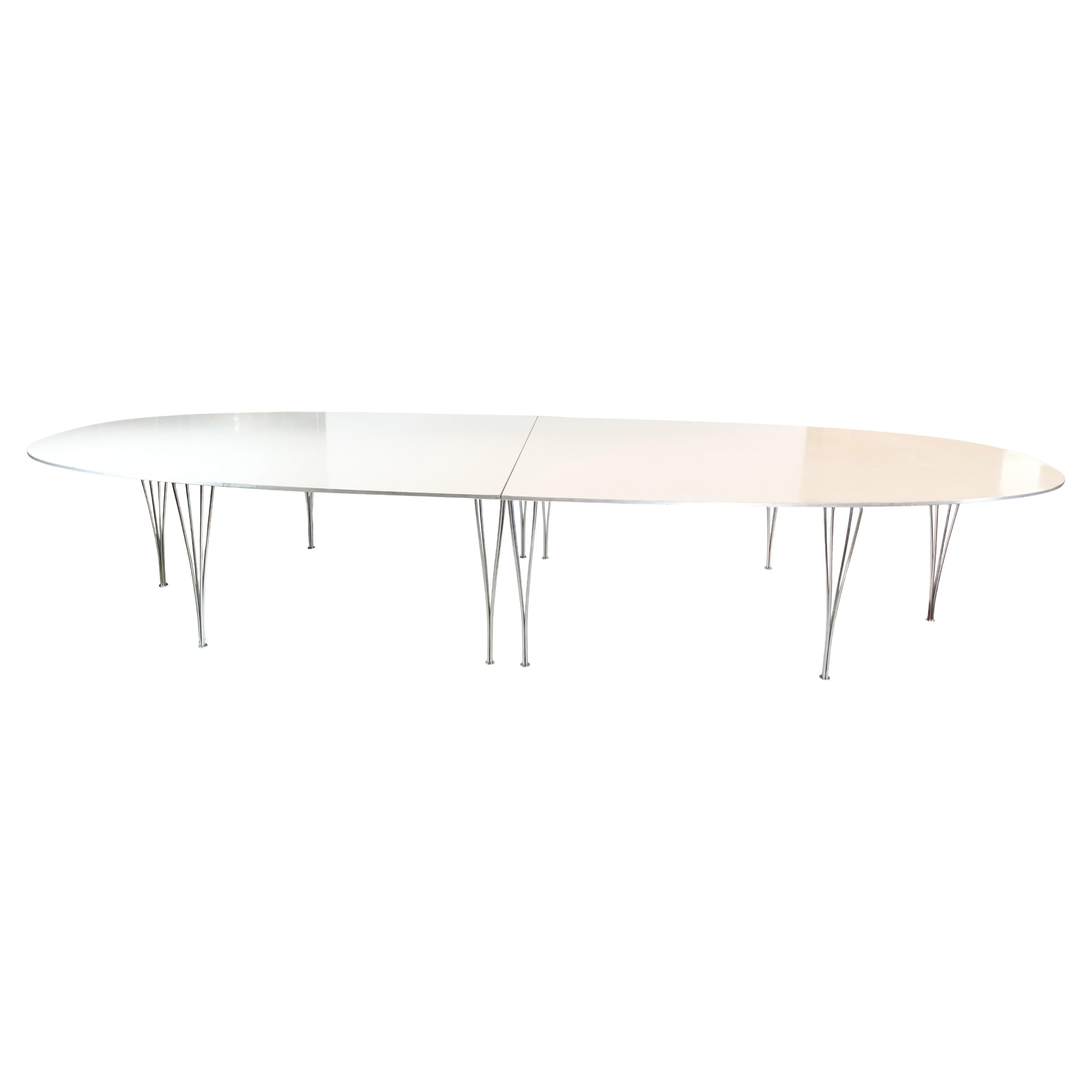 Superbe table de conférence Ellipse, conçue par Piet Hein & Bruno Mathsson en vente