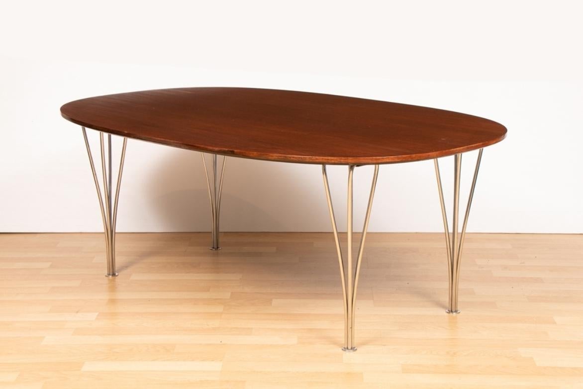 Late 20th century rosewood coffee table by Fritz Hansen.