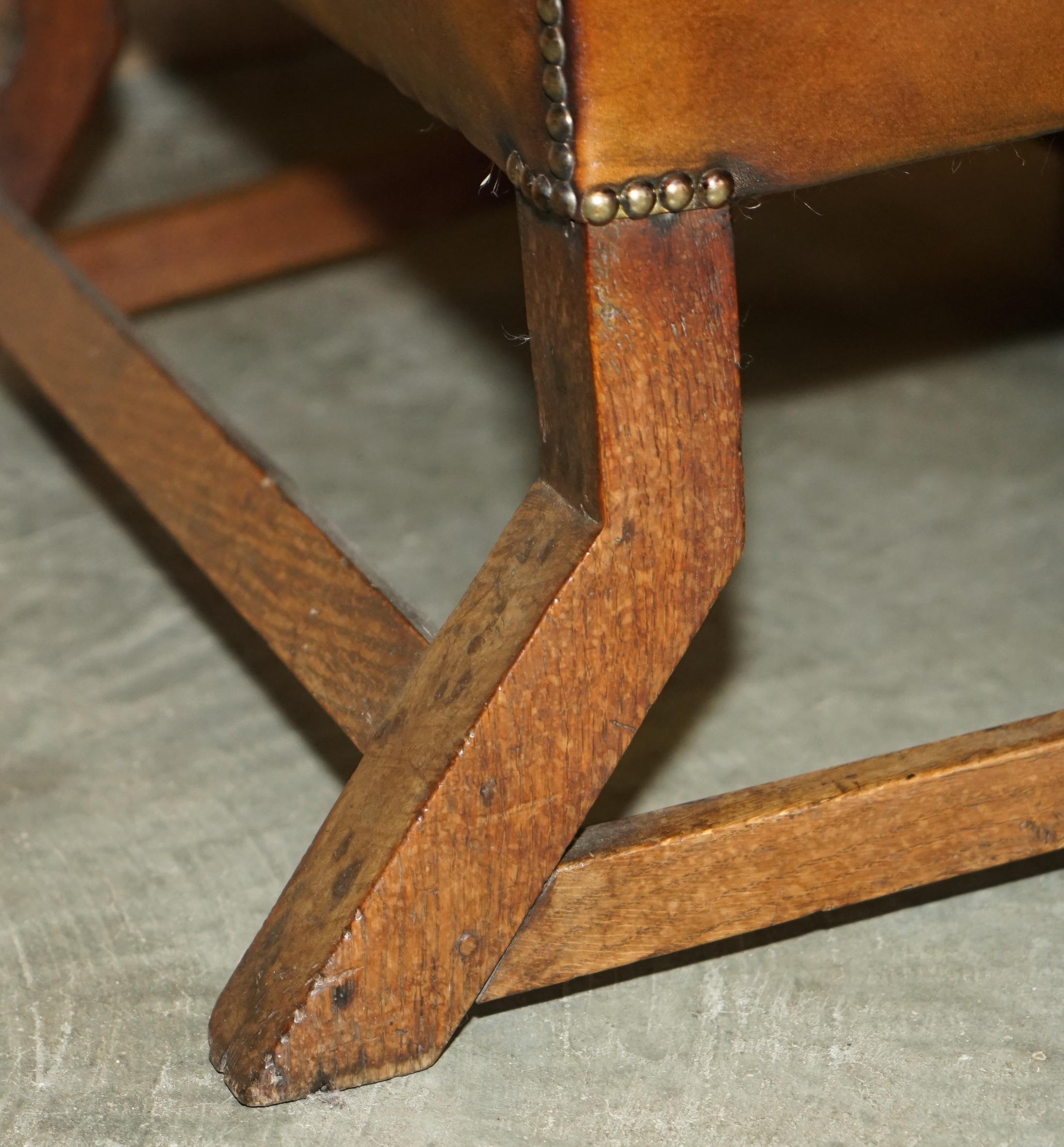 SUPER FINE RESTORED GEORGE III PERIOD CIRCA 1820 WiNGBACK BROWN LEATHER ARMCHAIR For Sale 6