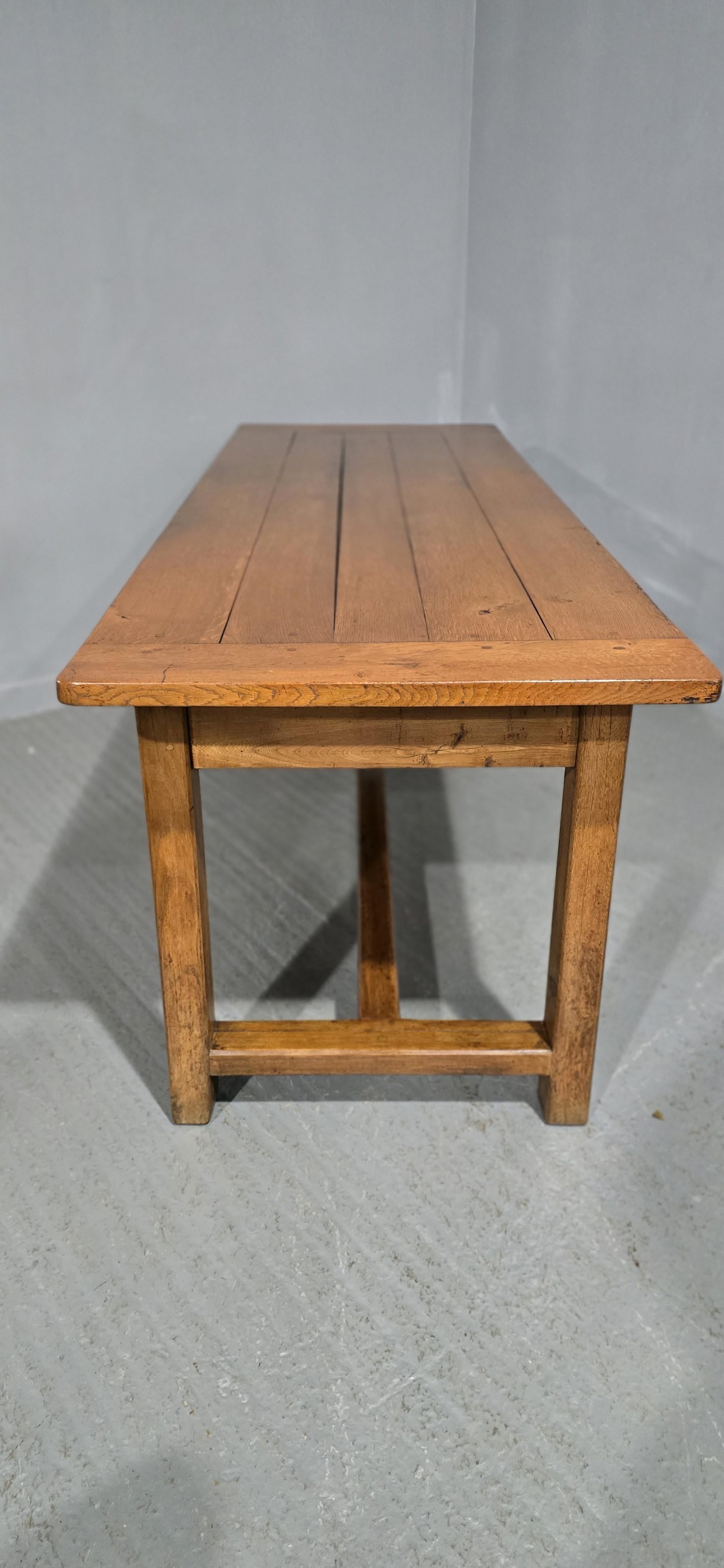 Super table à manger de cuisine de style rustique français à rétrécir en vente 4