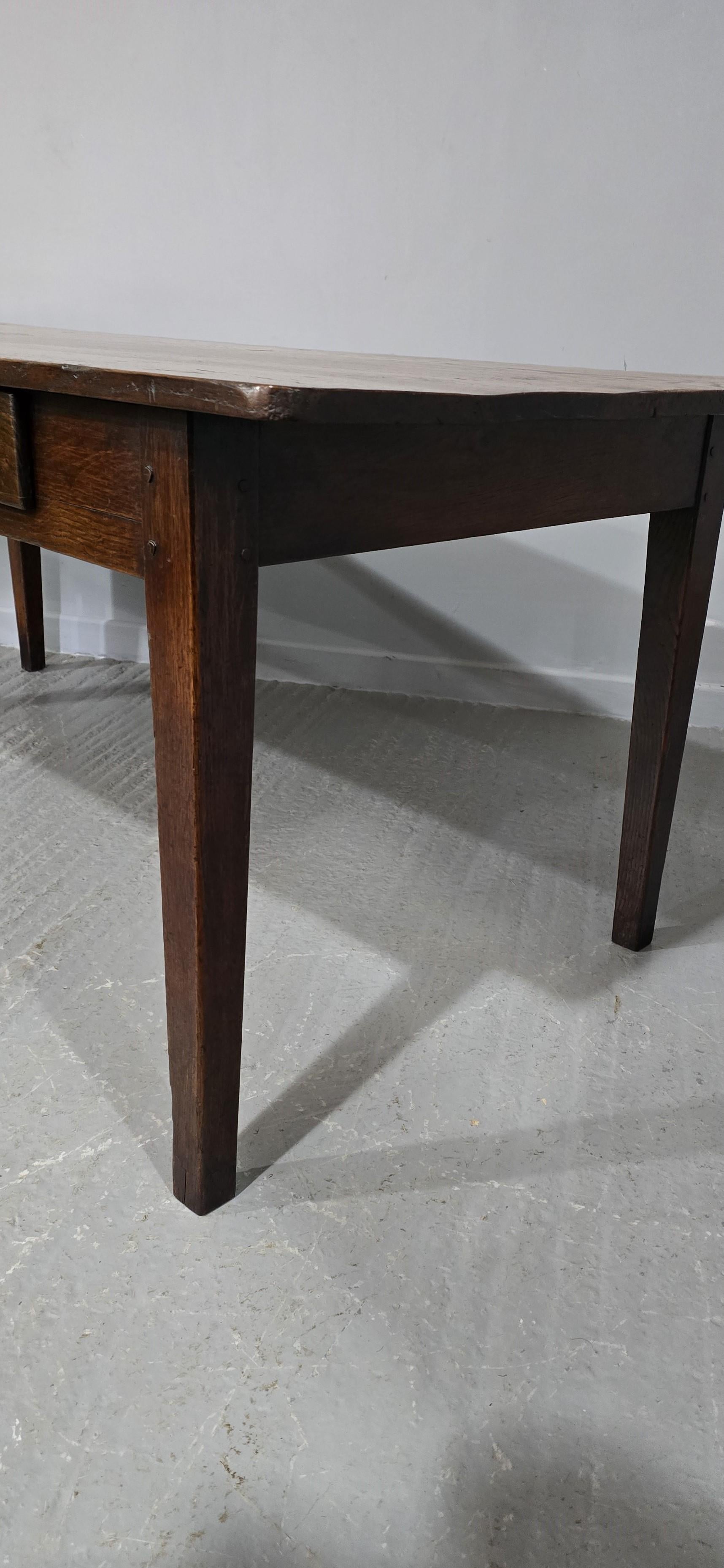 Super French Oak Kitchen Refrectory Dining Table In Good Condition For Sale In Swadlincote, GB