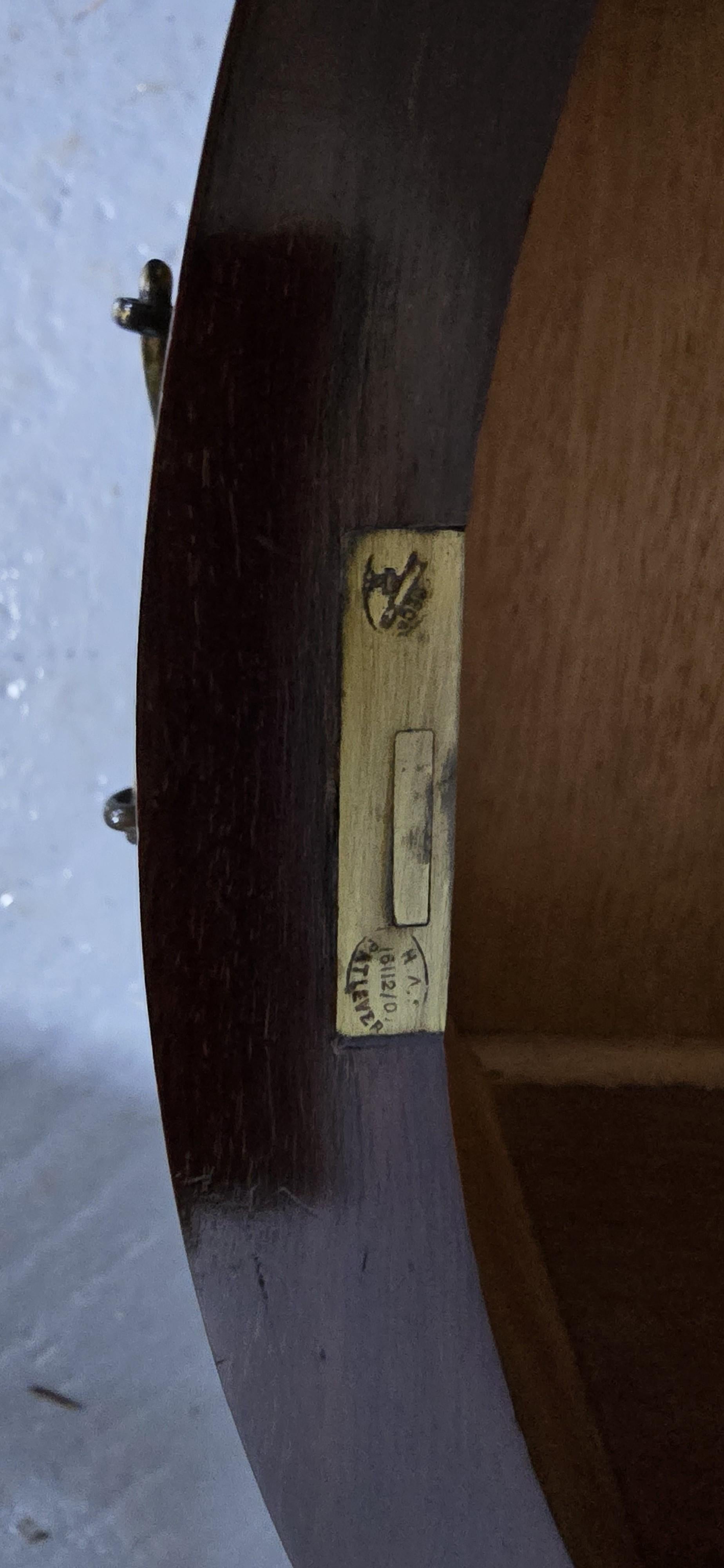 Scrivania in mogano a forma di rene in vendita 1