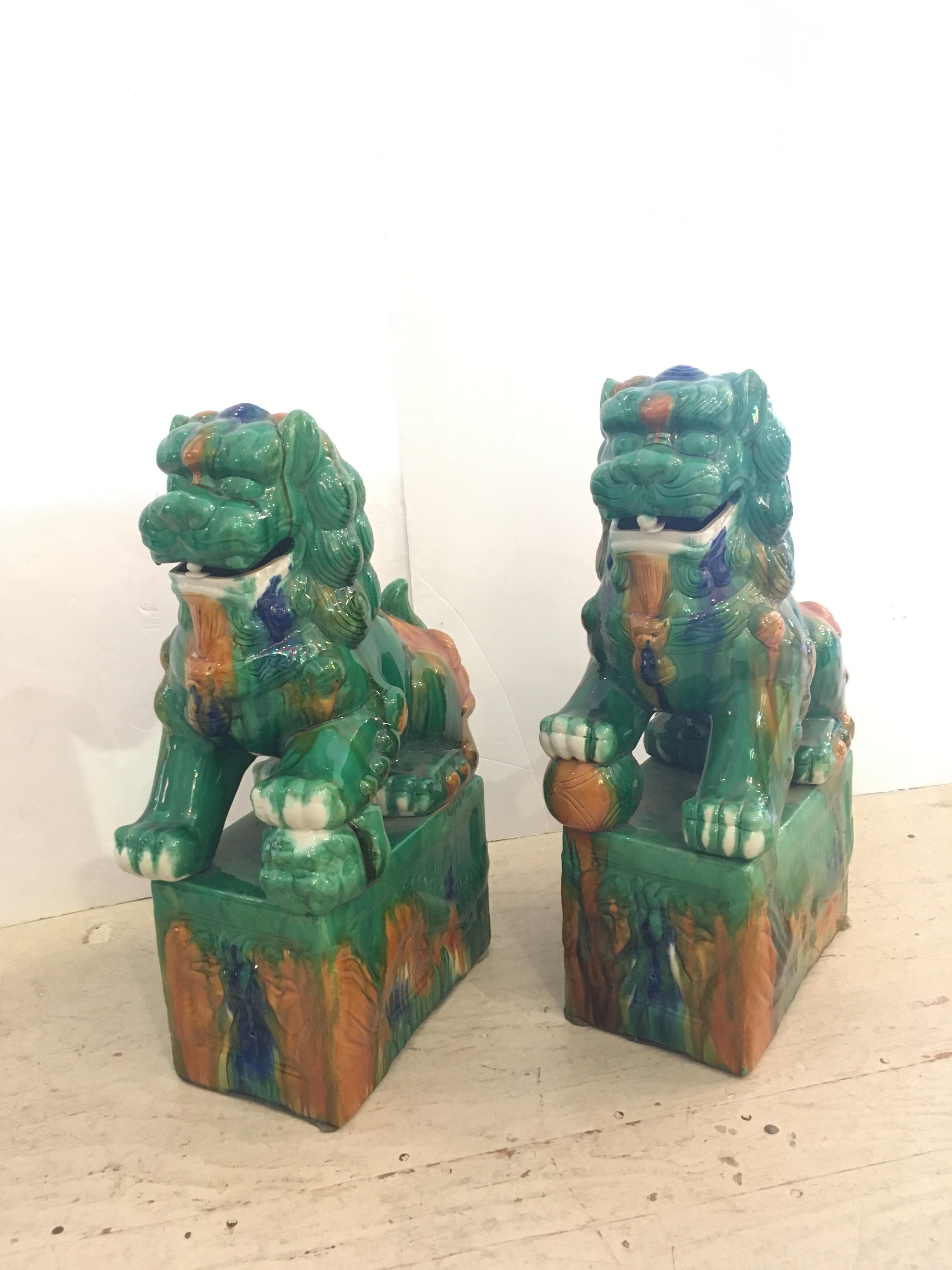 Super Large Impressive Pair of Foo Dog Sculptures In Excellent Condition In Hopewell, NJ