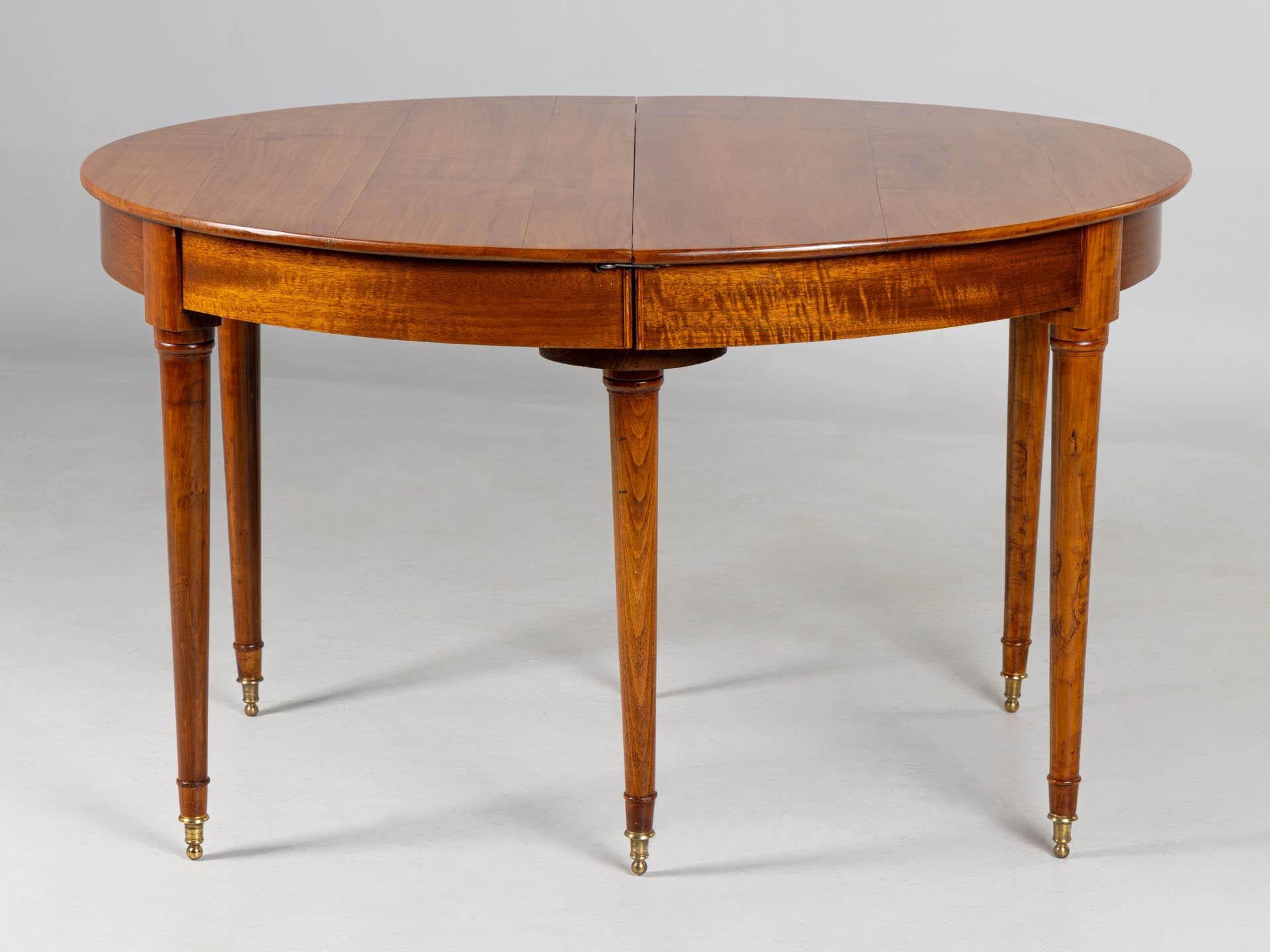 Super Large Mid 19th Century German Dining Table, Cherry, Extendable 130-500 cm For Sale 7