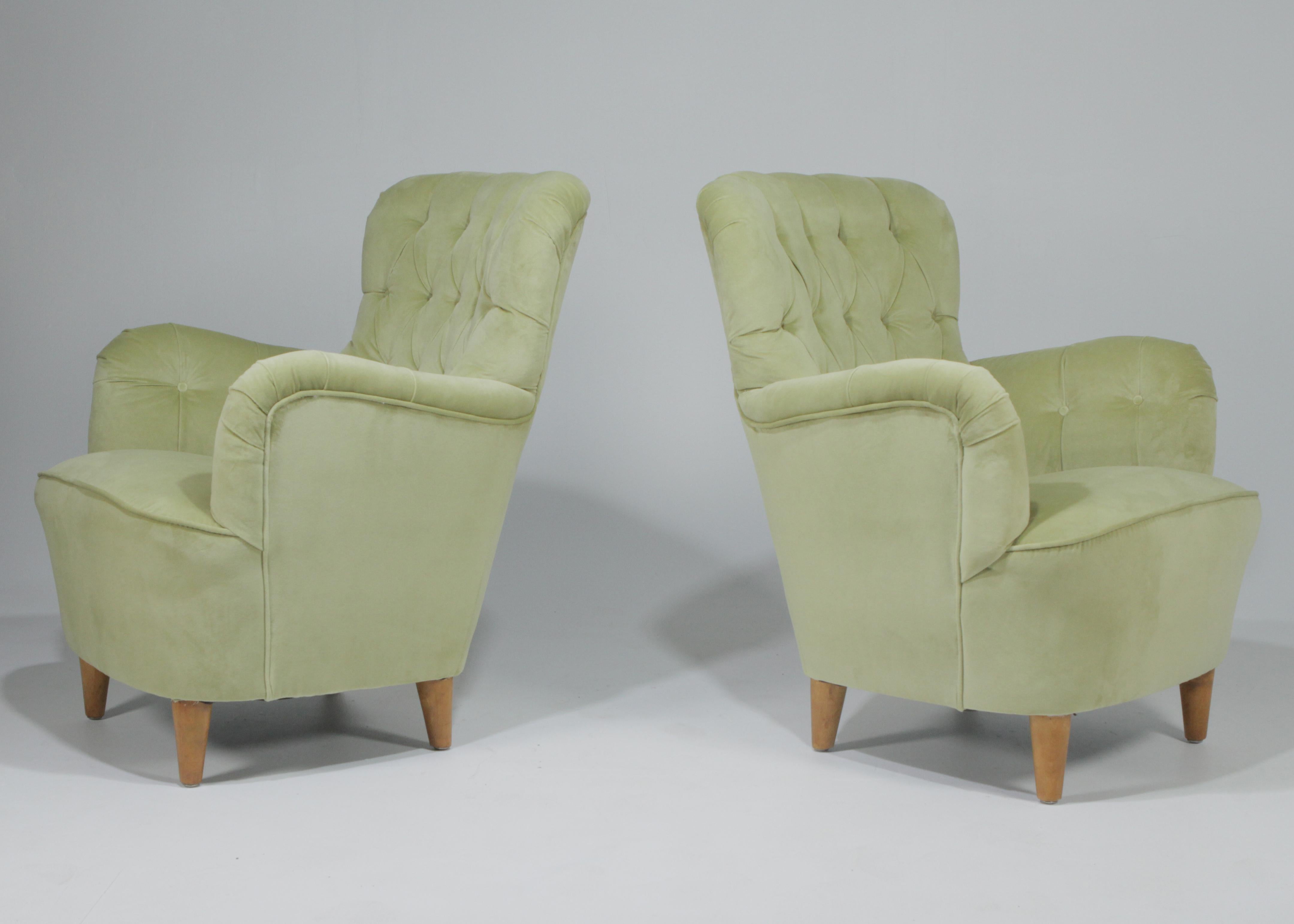 Iconic Pair of Swedish Club Chairs Attributed to Elias Svedberg For Sale 6