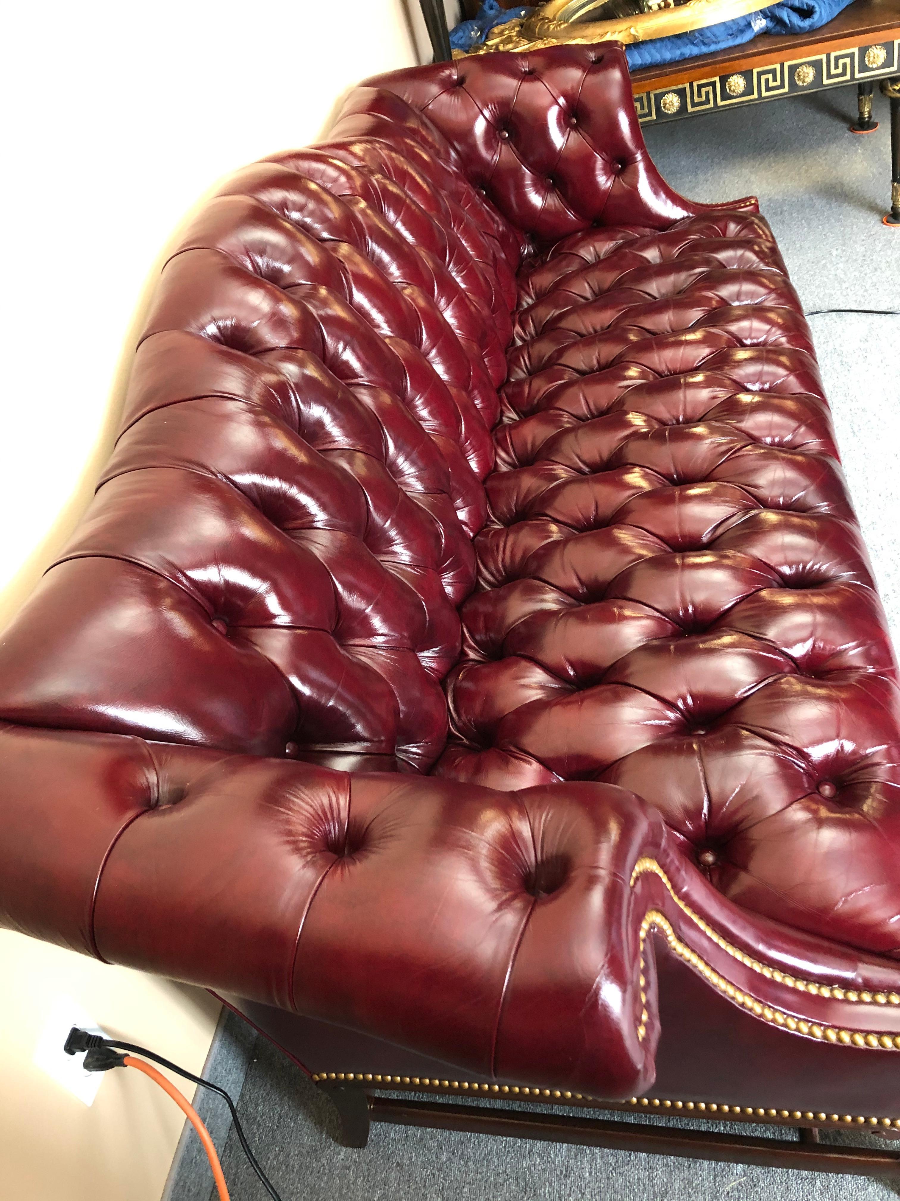 Super Luxurious Hancock & Moore Maroon Tufted Leather Chesterfield Style Sofa In Excellent Condition In Hopewell, NJ